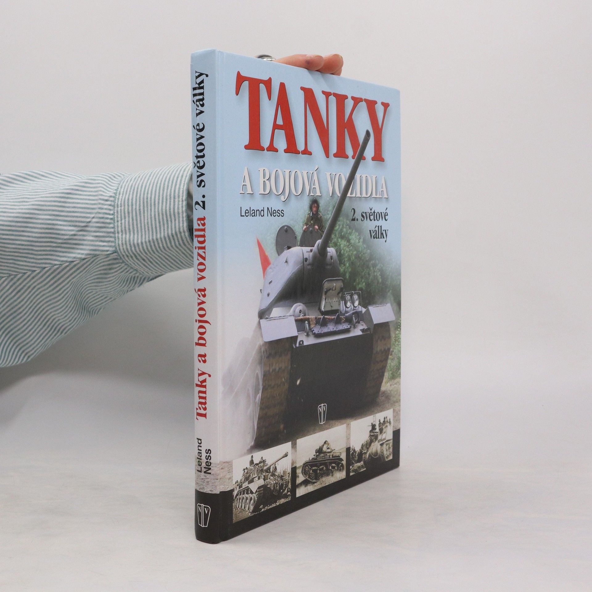 Leland S. Ness Tanky a bojová vozidla 2. světové války