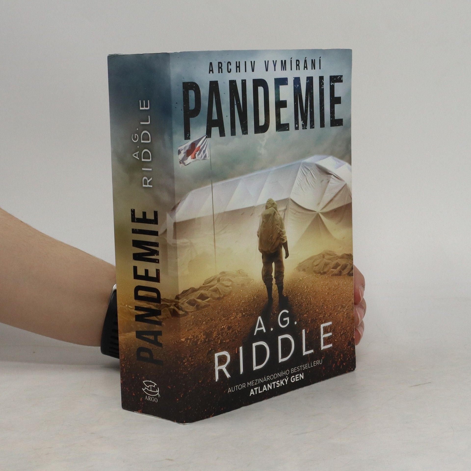 A. G. Riddle Archiv vymírání. Pandemie