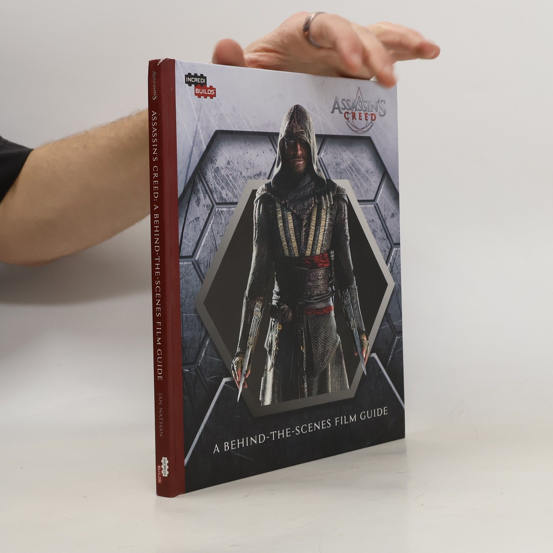 Simon & Schuster US IncrediBuilds: Assassin's Creed Deluxe Book and Model Set