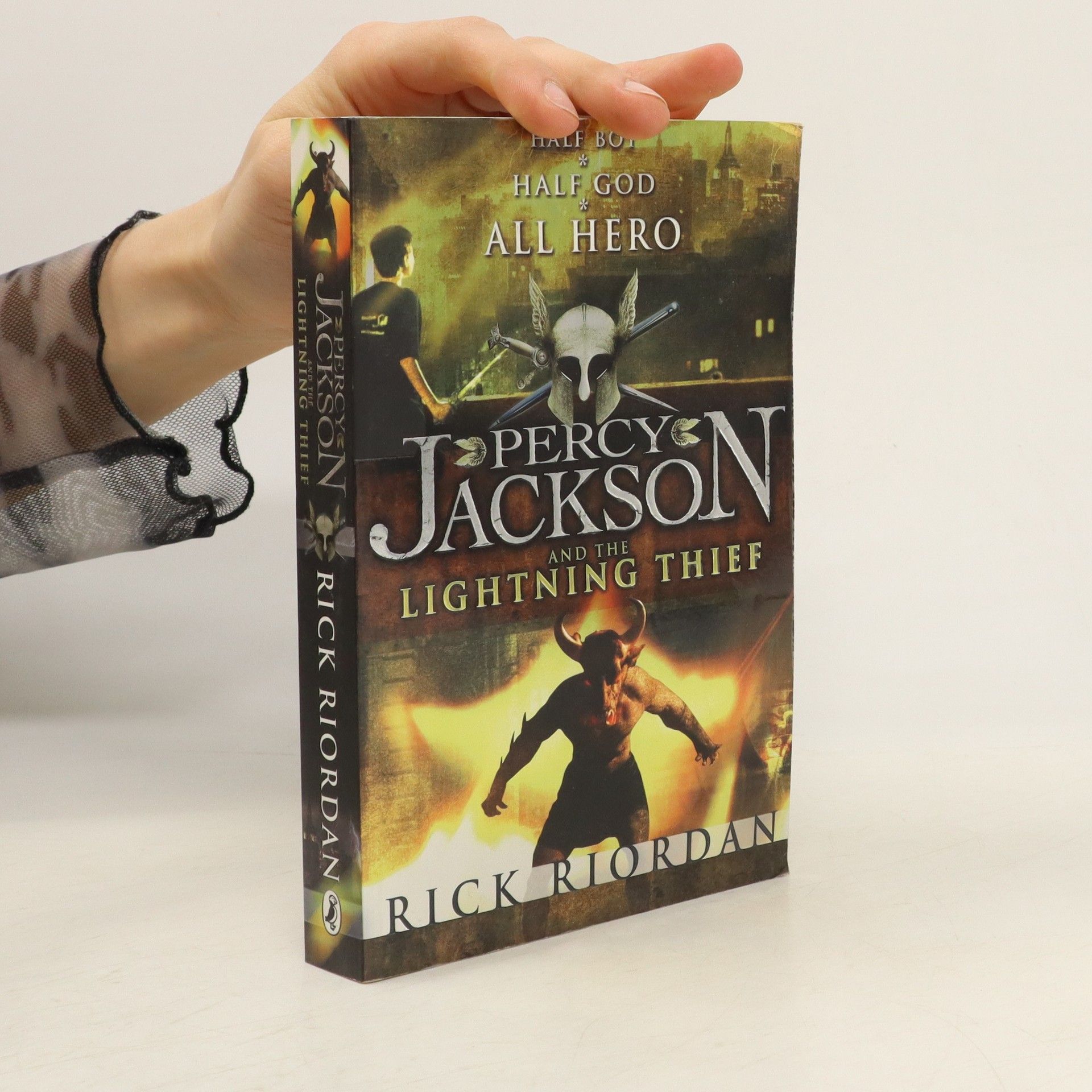 Rick Riordan Percy Jackson and the lightning thief