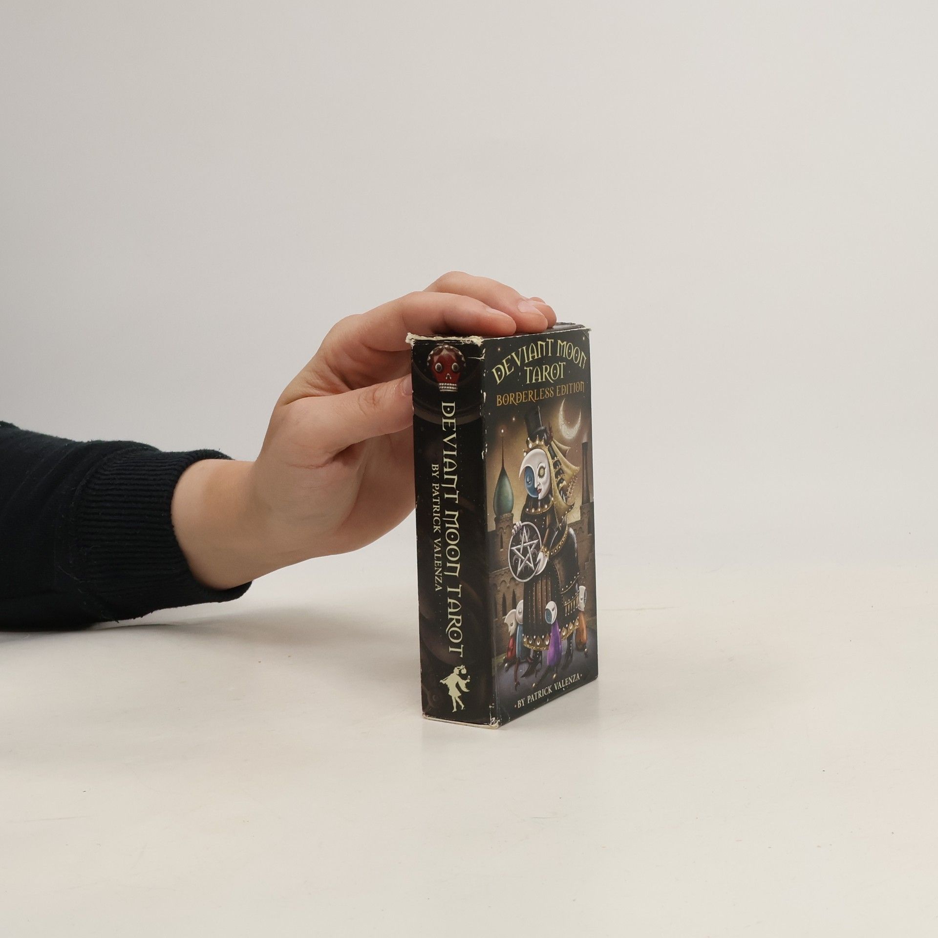 Patrick Valenza Deviant Moon Tarot: Borderless Edition