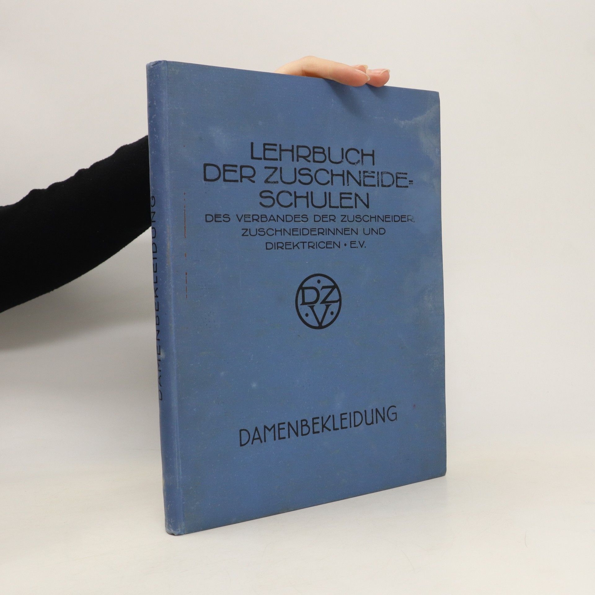 kolektiv Lehrbuch der Zuschneideschulen