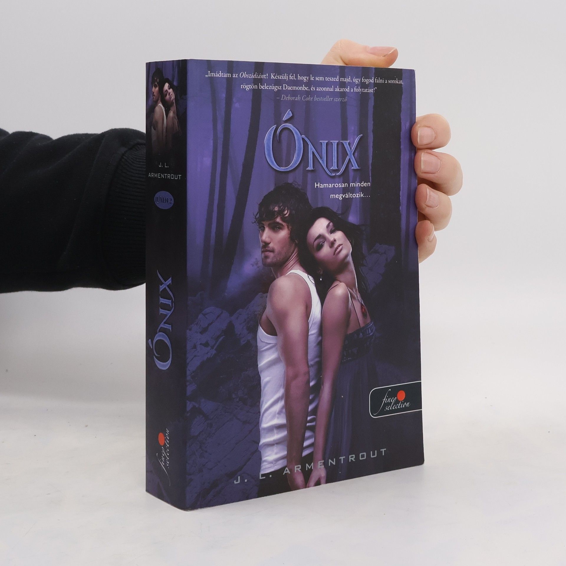 Jennifer L. Armentrout Ónix