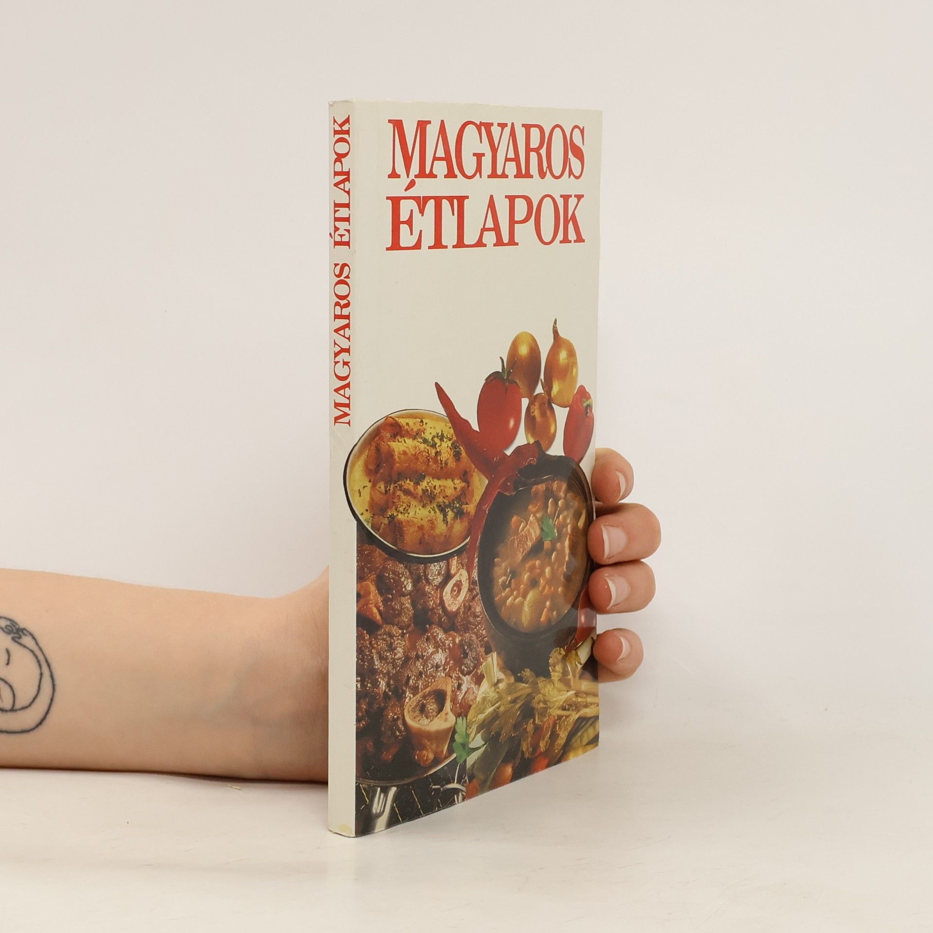 AA.VV. Magyaros Étlapok