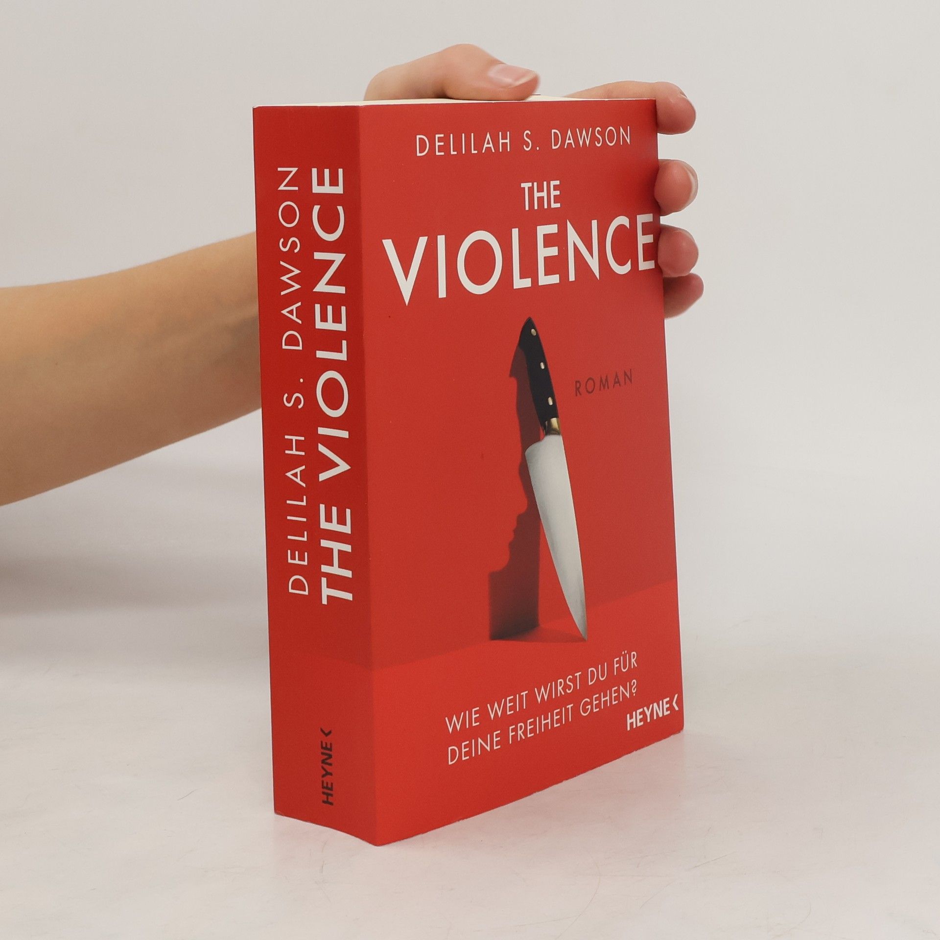 Delilah S. Dawson The violence