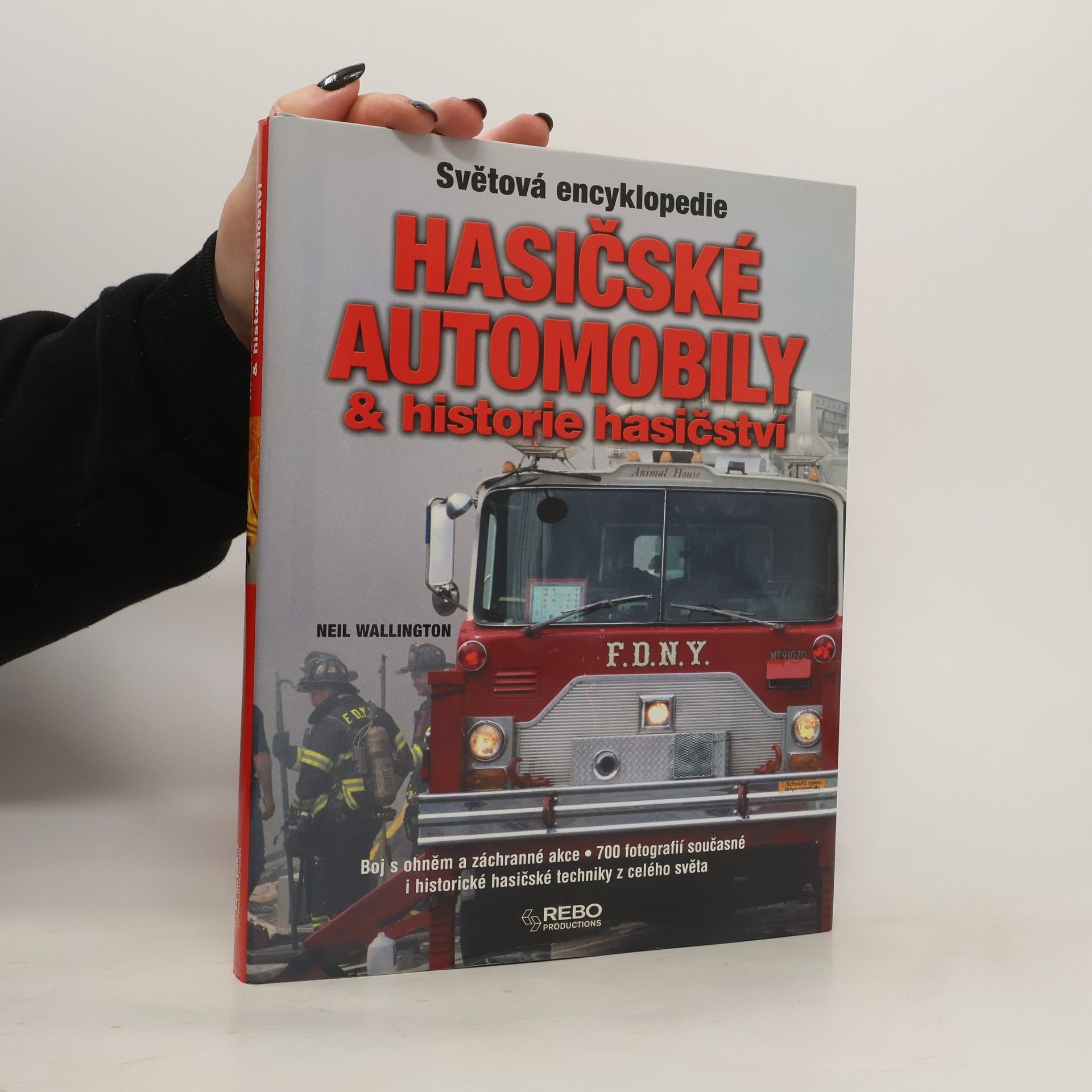 Neil Wallington Hasičské automobily & historie hasičství