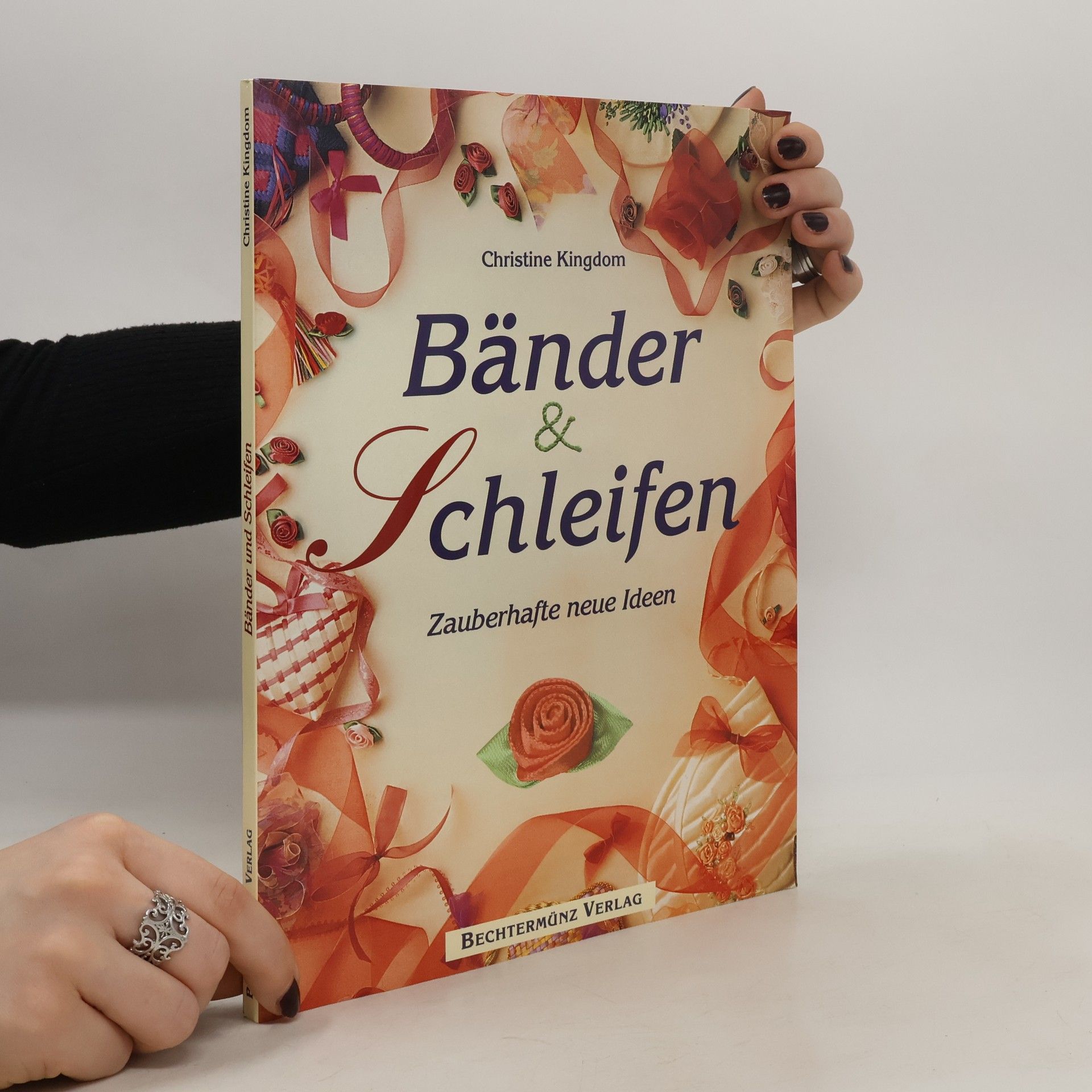 Christine Kingdom Bänder & Schleifen