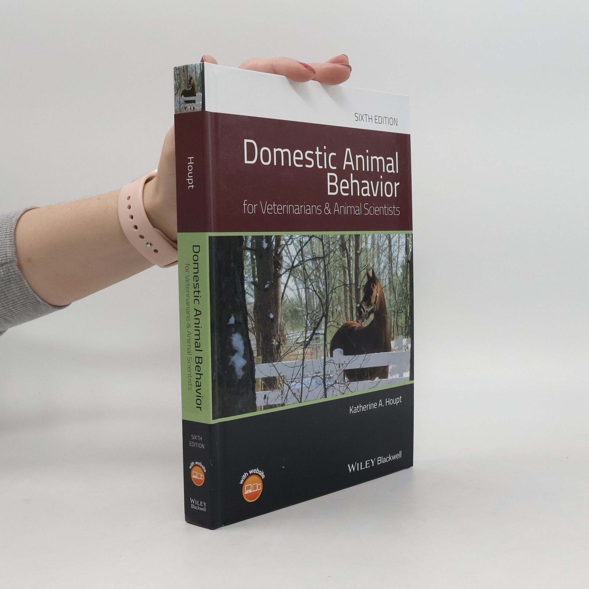 Katherine A. Houpt Domestic Animal Behavior for Veterinarians and Animal Scientists