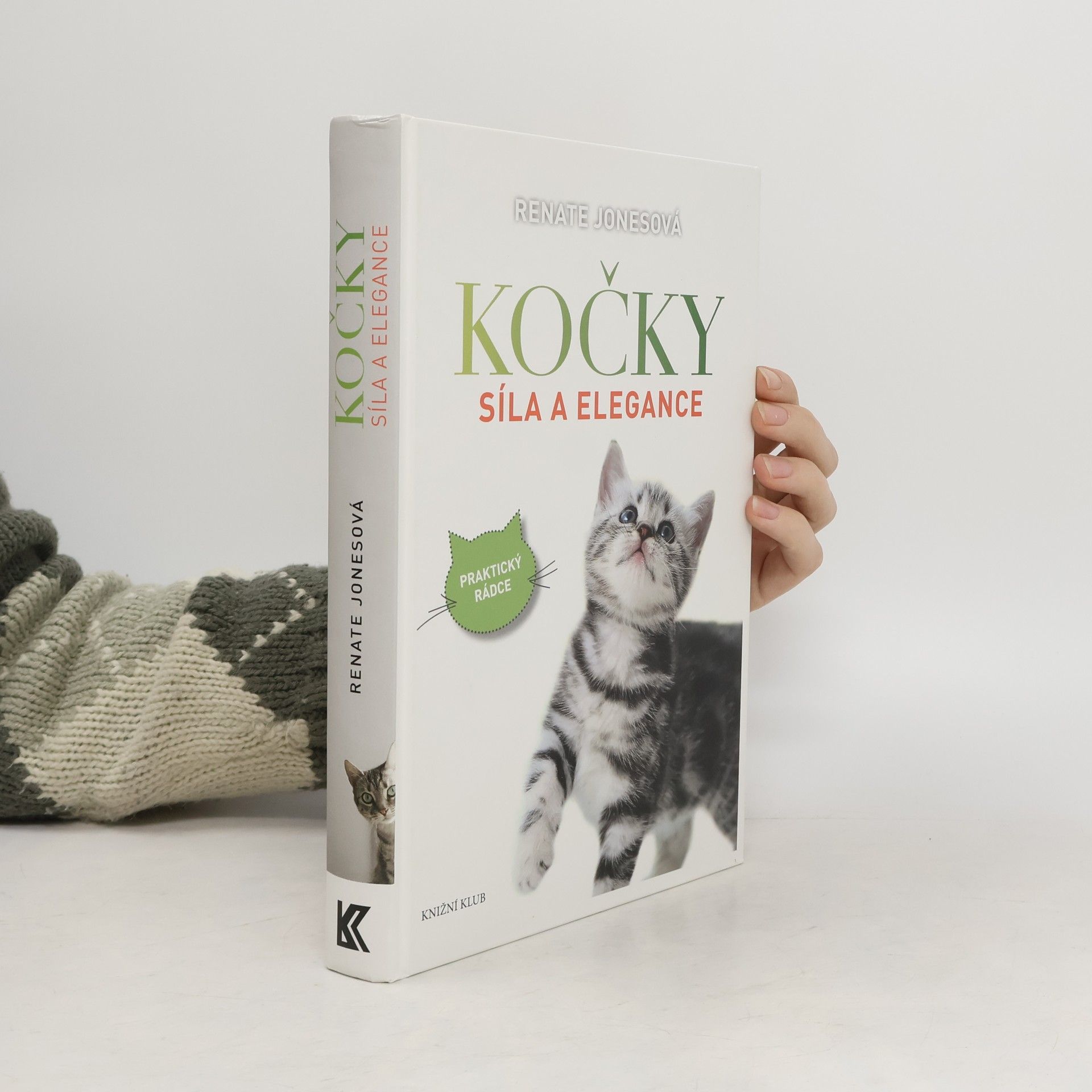 Renate Jones Kočky : síla a elegance