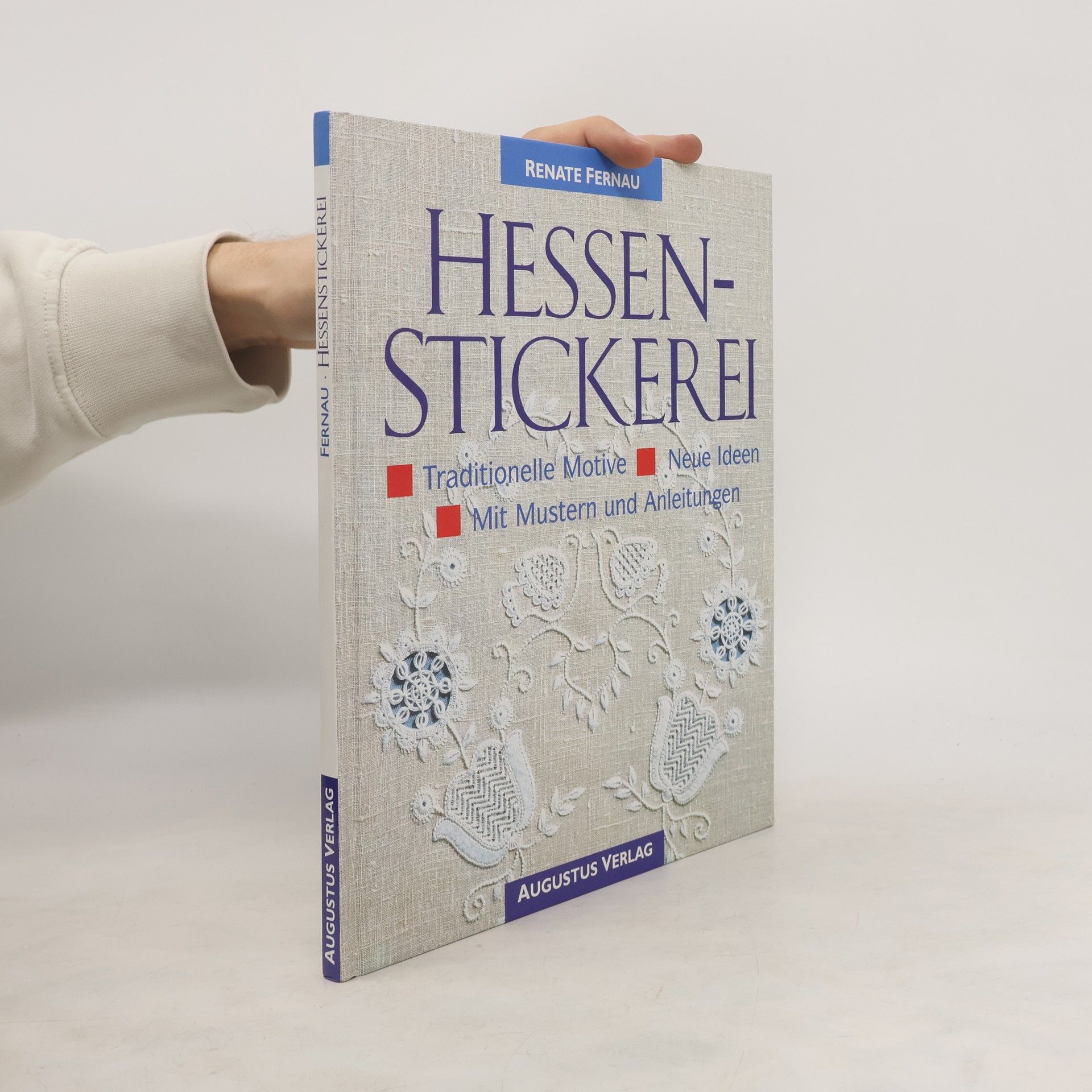 Collectif d'auteurs Hessenstickerei