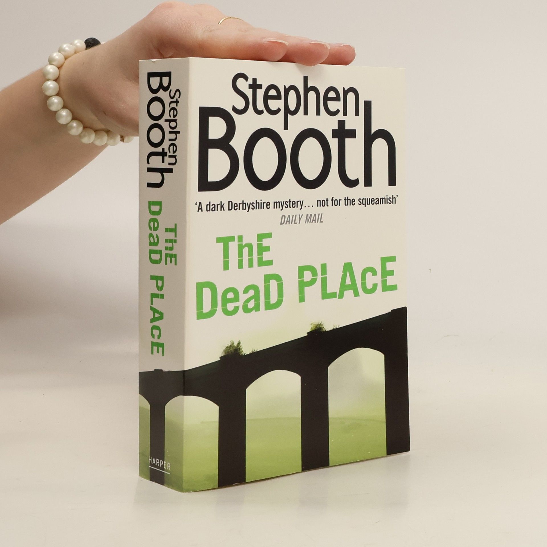 Stephen Booth The Dead Place