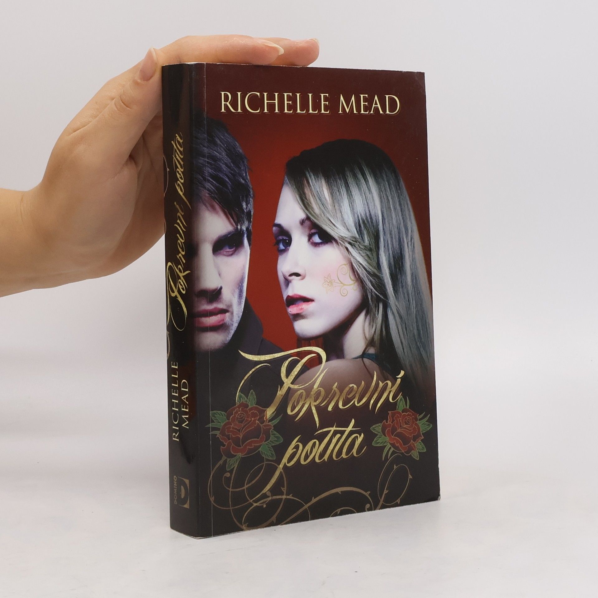 Richelle Mead Pokrevní pouta. 1. díl