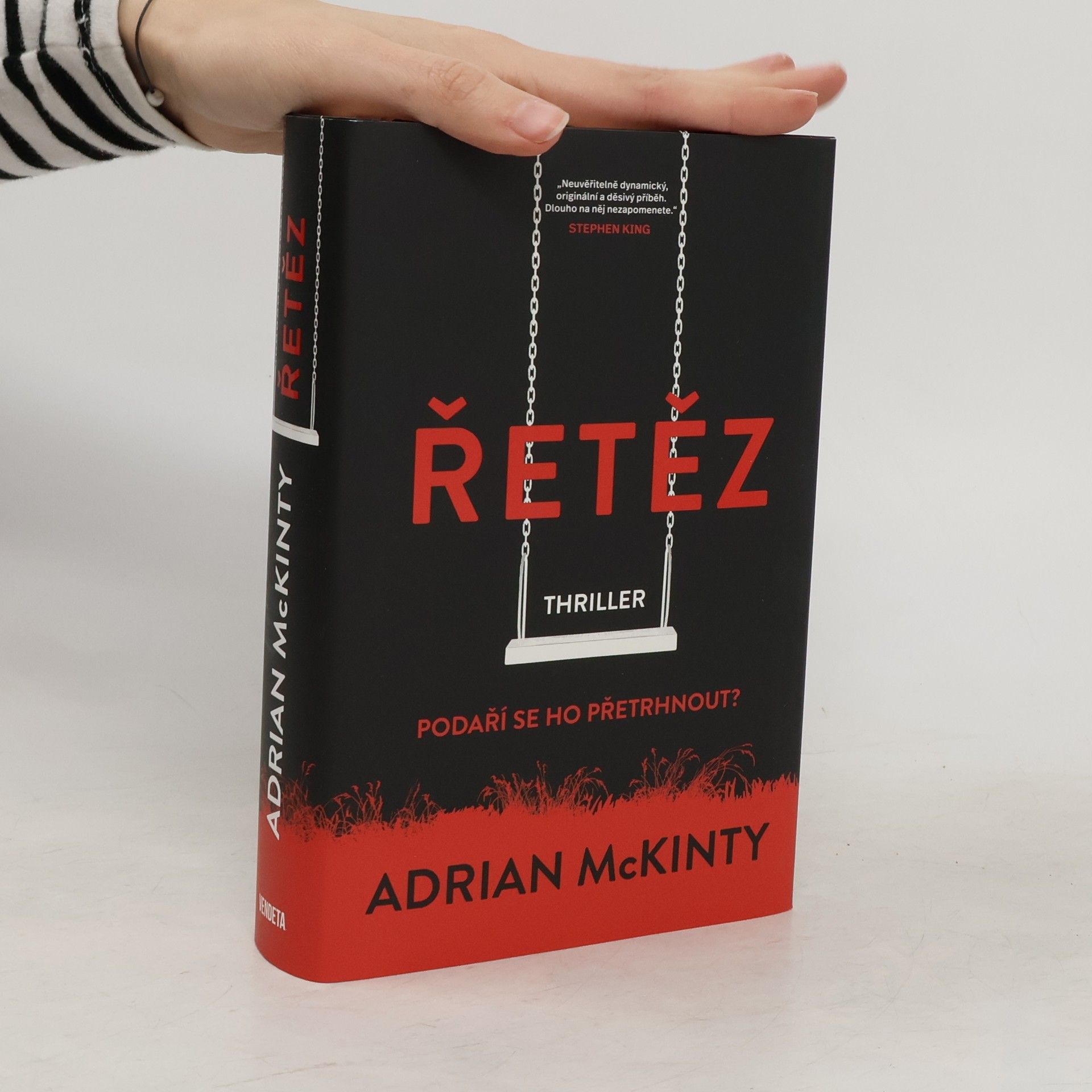 Adrian McKinty Řetěz