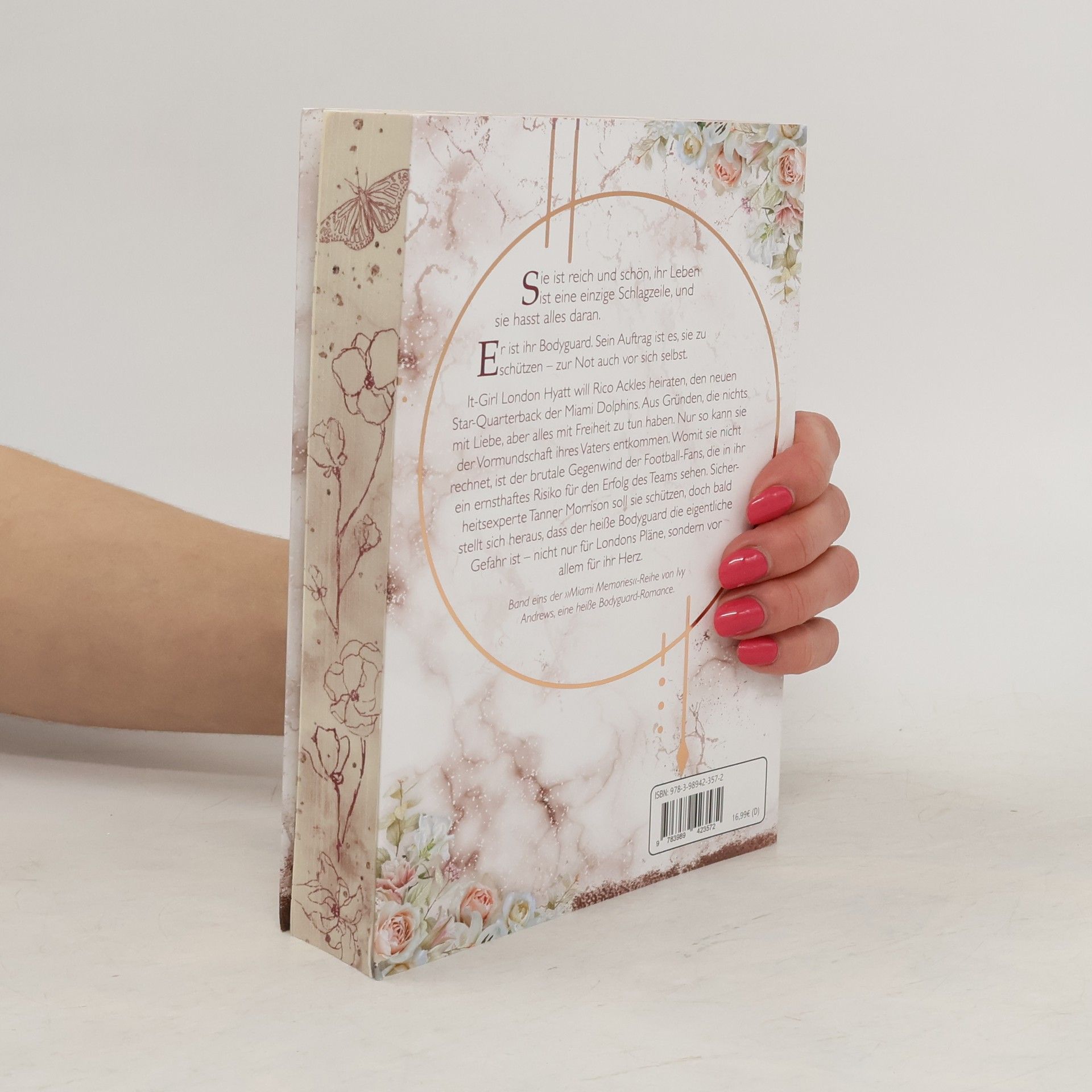 Ivy Andrews London's Lightness