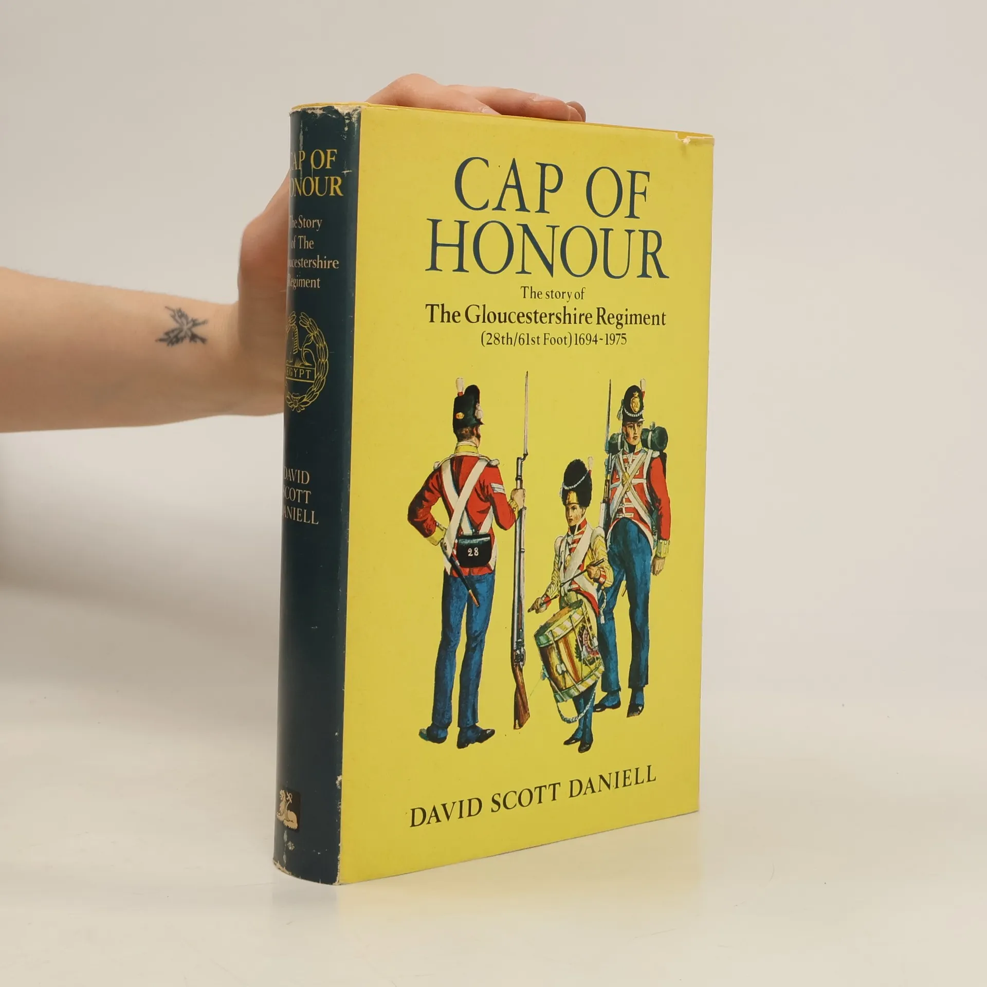 Cap of Honour | Book | Hardcover | David Scott Daniell | EN