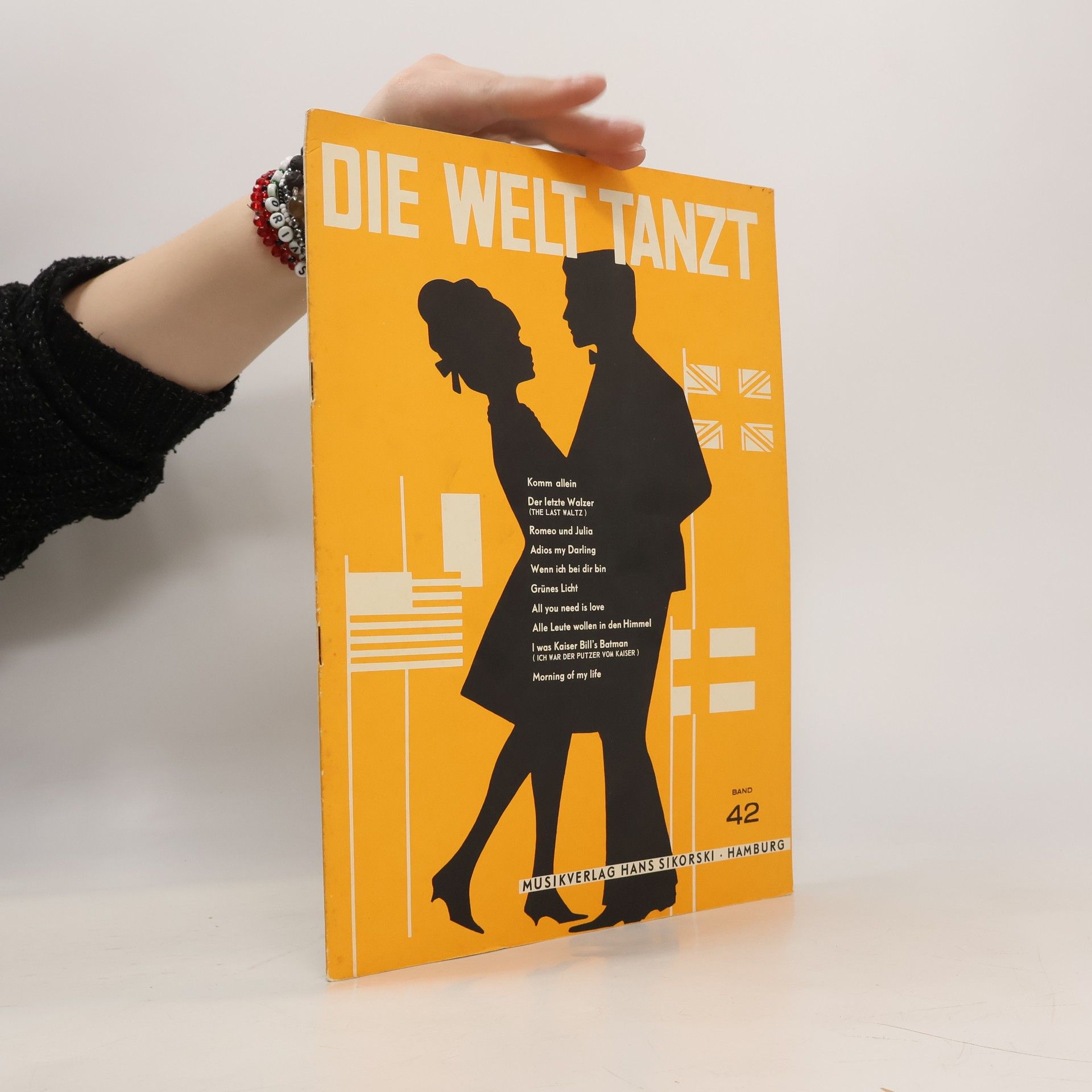 AA.VV. Die Welt tanzt 42