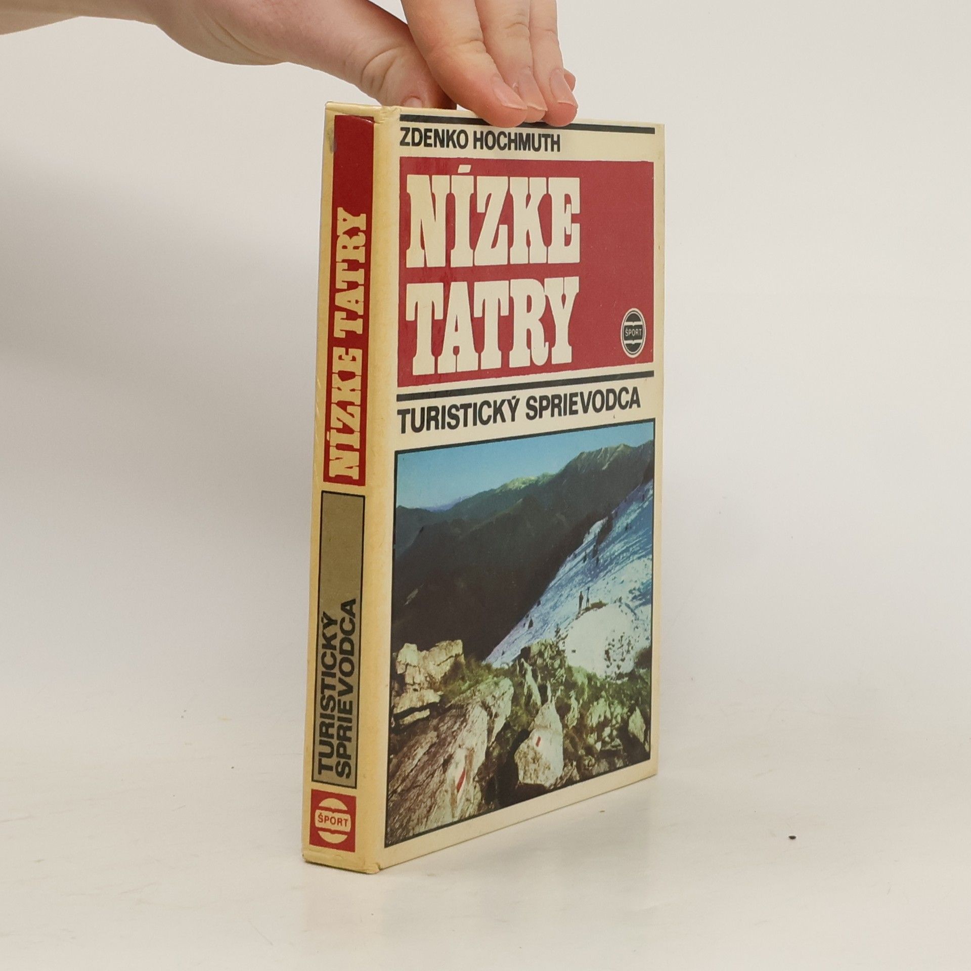 Zdenko Hochmuth Nízke Tatry.Turistický sprievodca