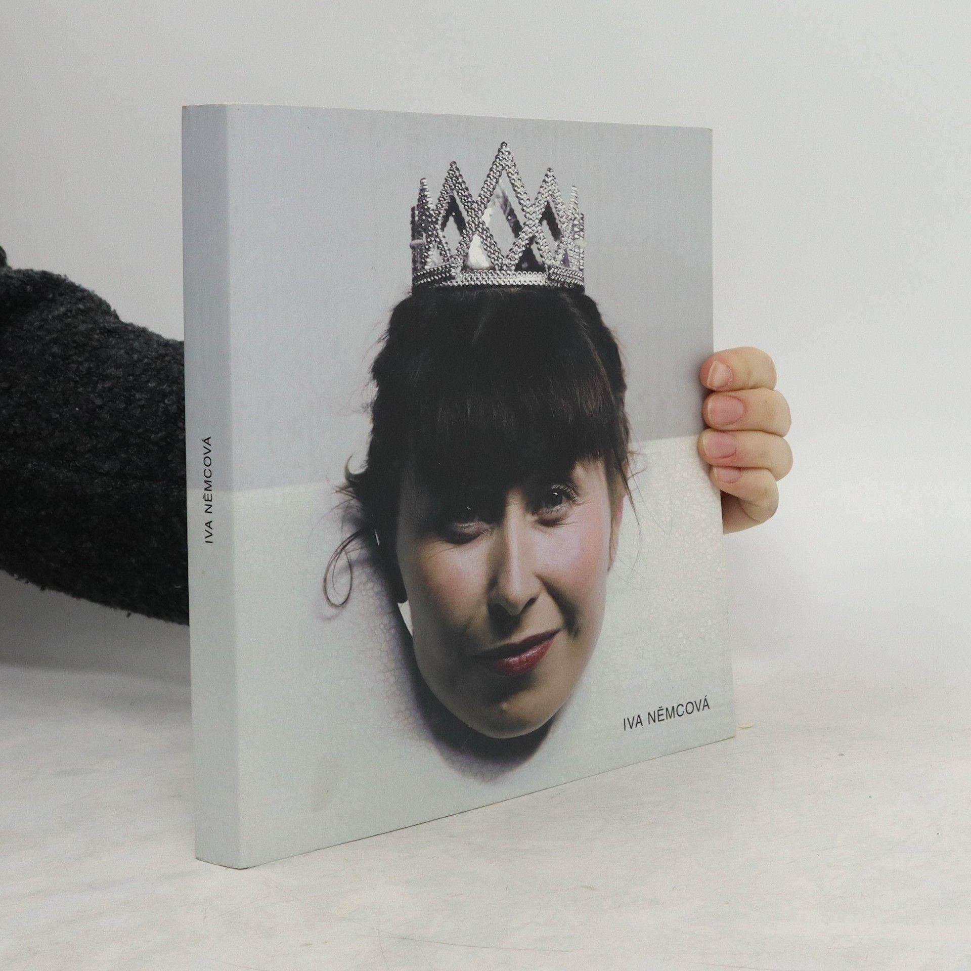 Autorenkollektiv Iva Němcová : z hovna muškát = flowers out of faeces