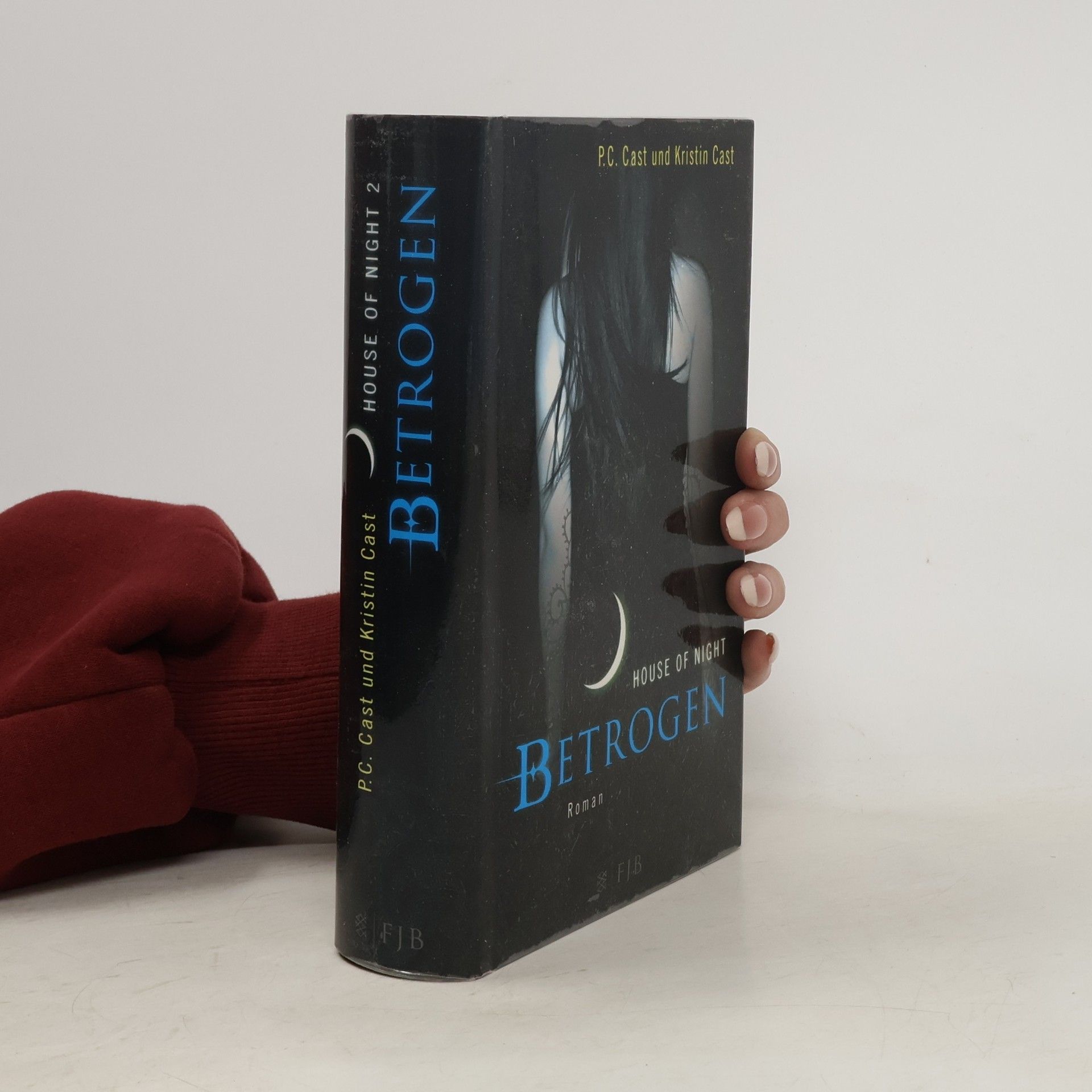 P. C. Castová House of Night 2. Betrogen