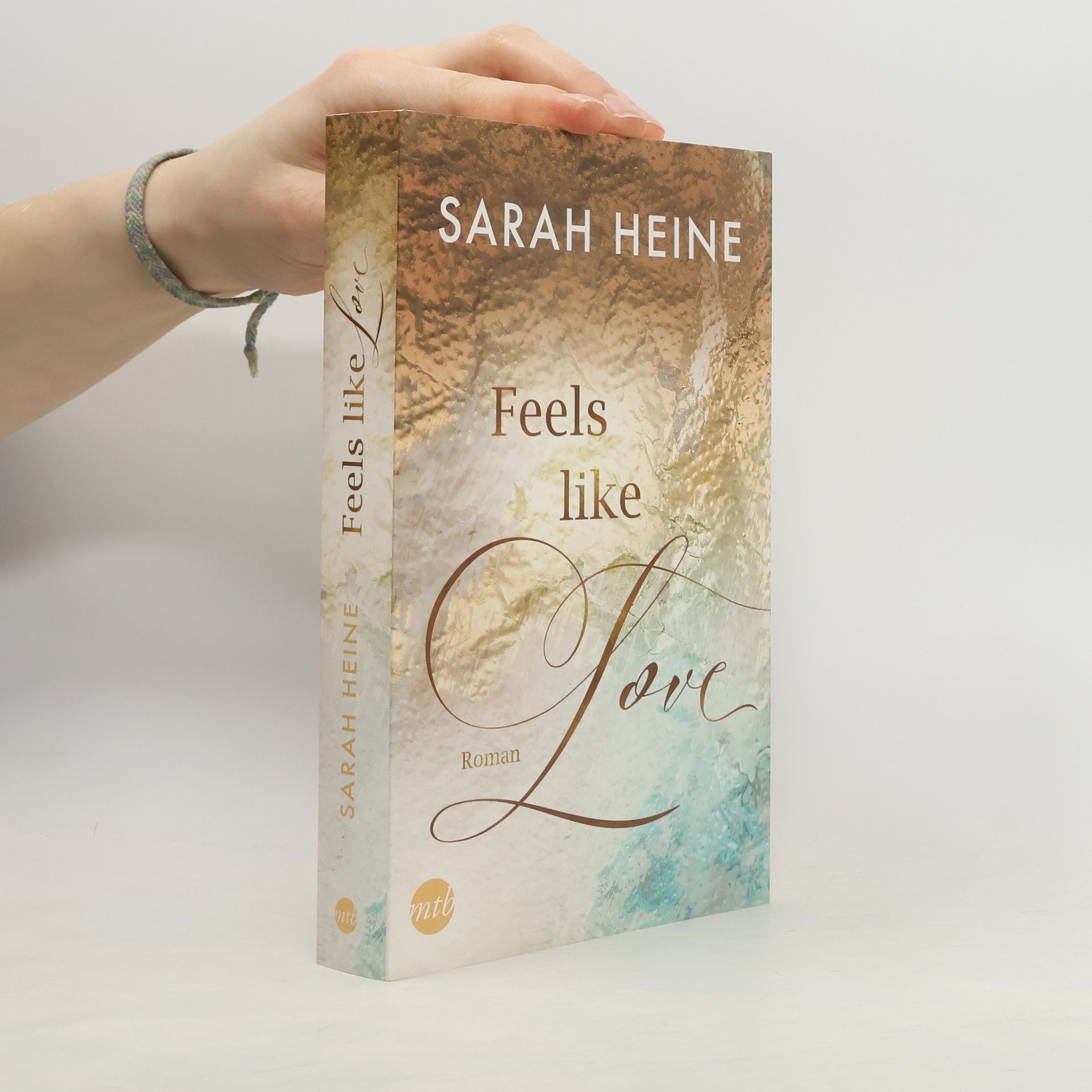 Sarah Heine Feels like Love