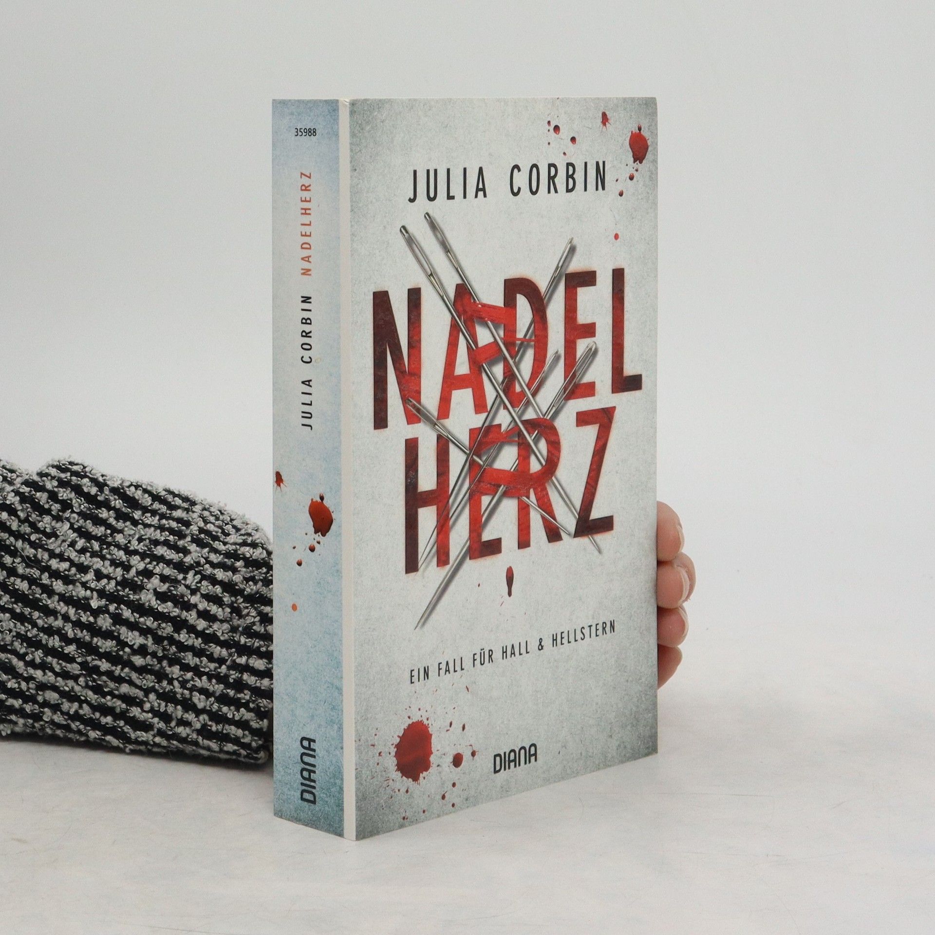 Julia Corbin Nadelherz