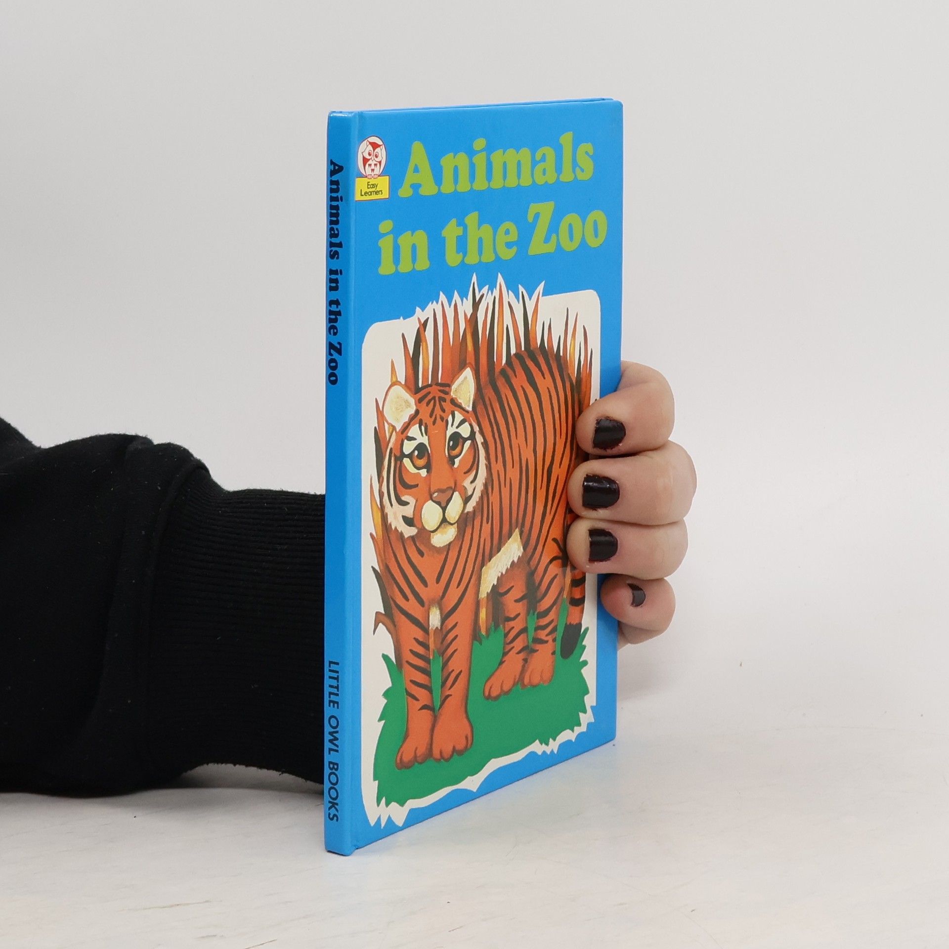 AA.VV. Animals in the Zoo