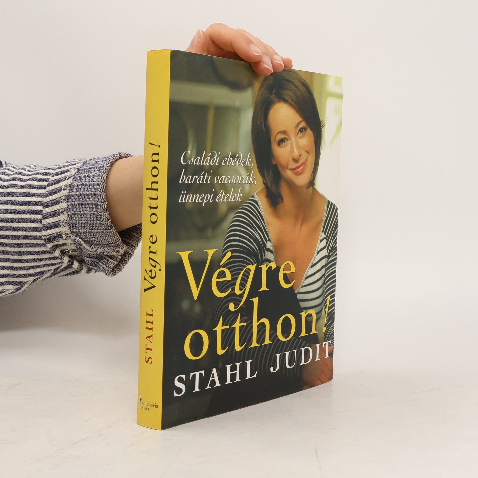 Stahl Judit Végre otthon!