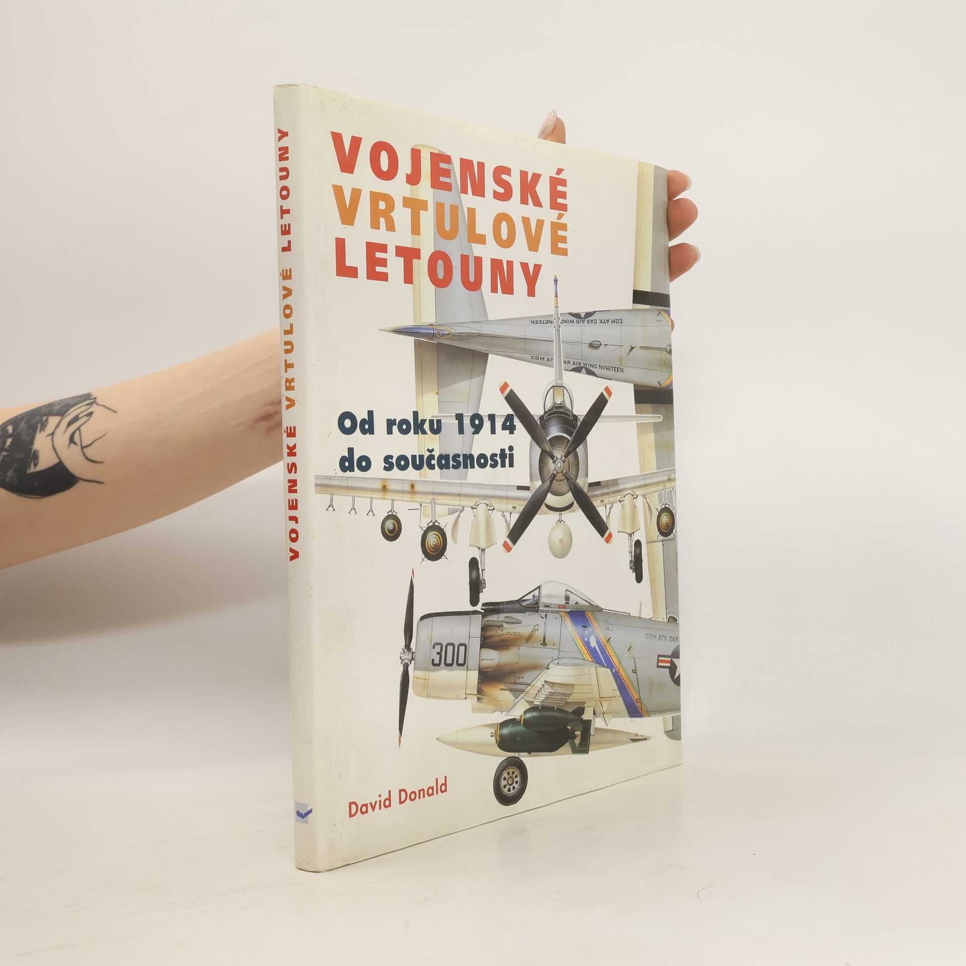 David Donald Vojenské vrtulové letouny