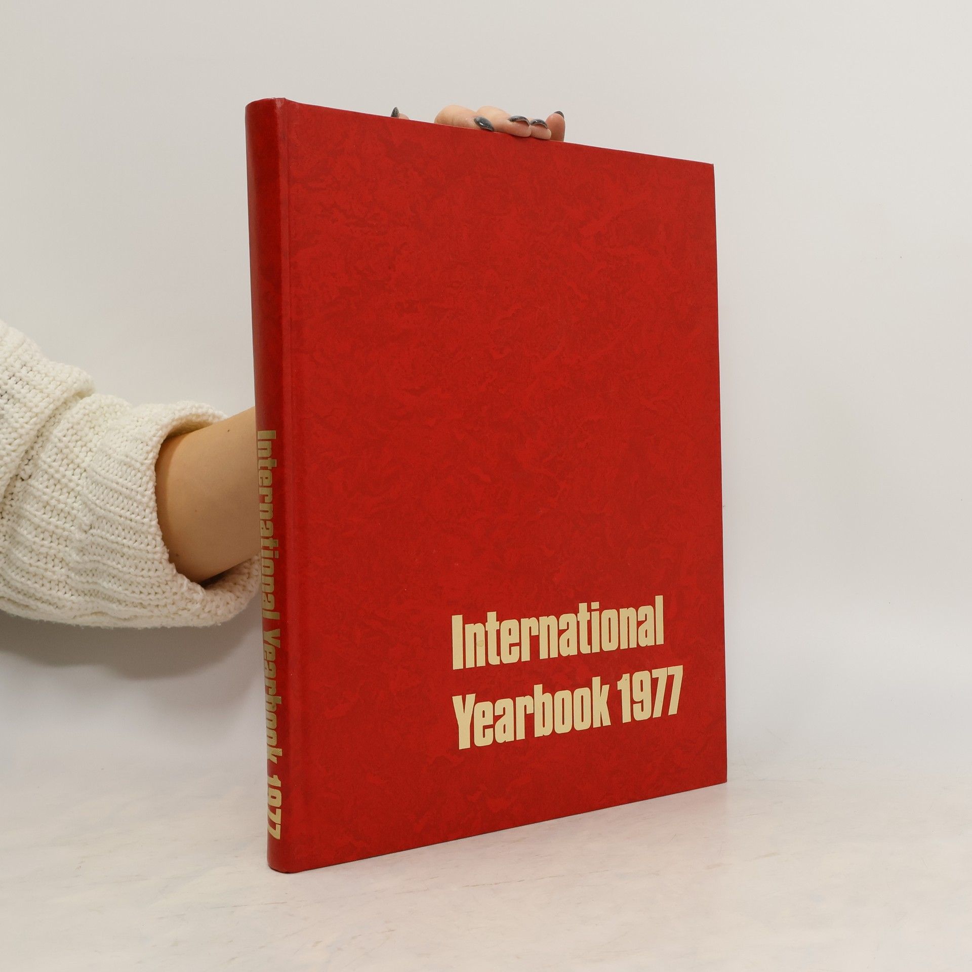 Patrick Scrivenor International Yearbook 1977