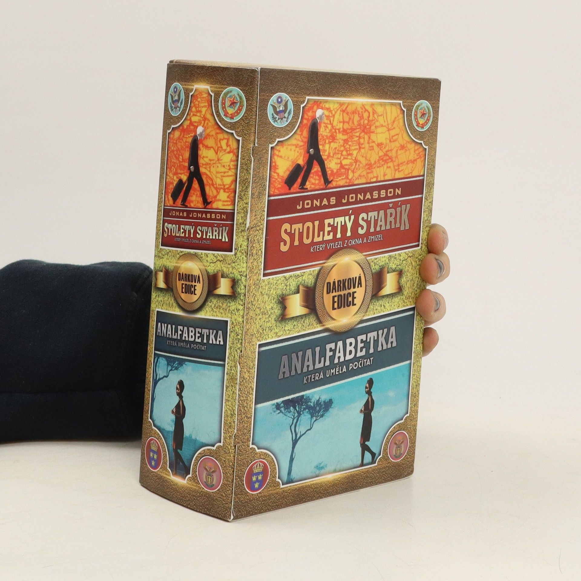 Jonas Jonasson Stoletý stařík, který vylezl z okna a zmizel + Analfabetka, která uměla počítat - dárková edice