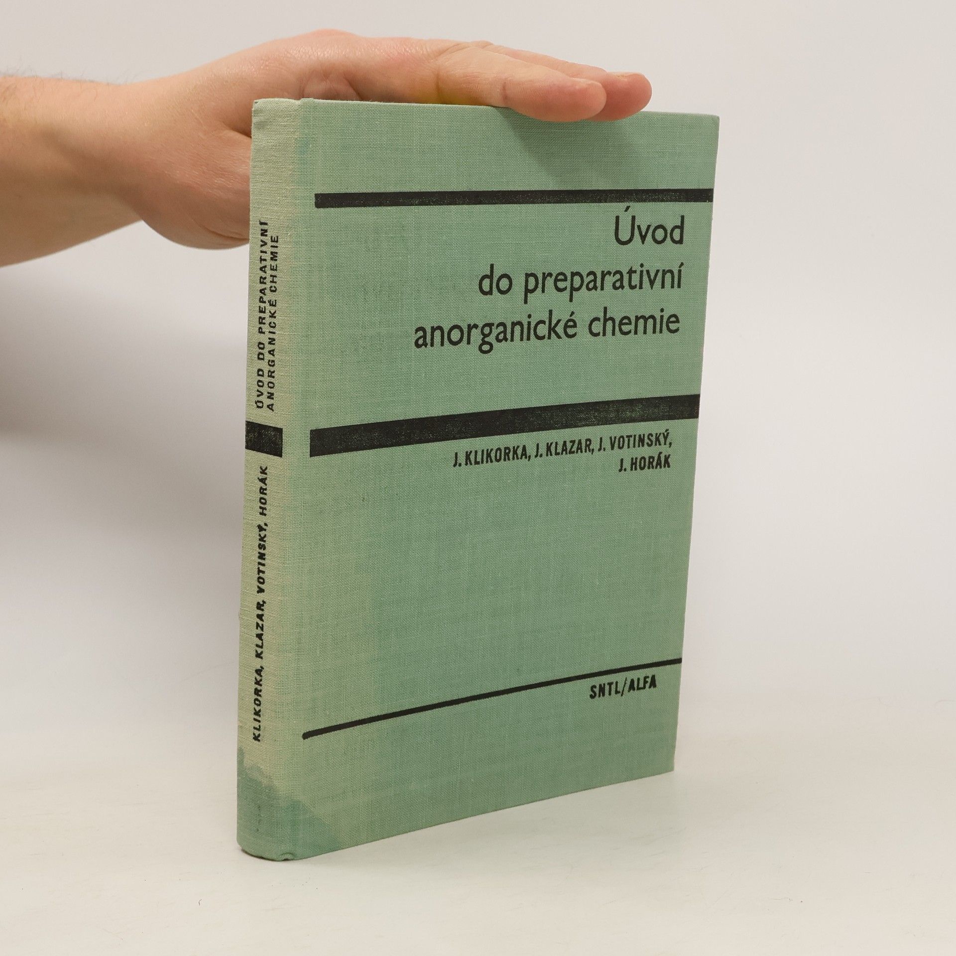 Jiří Klikorka Úvod do preparativní anorganické chemie