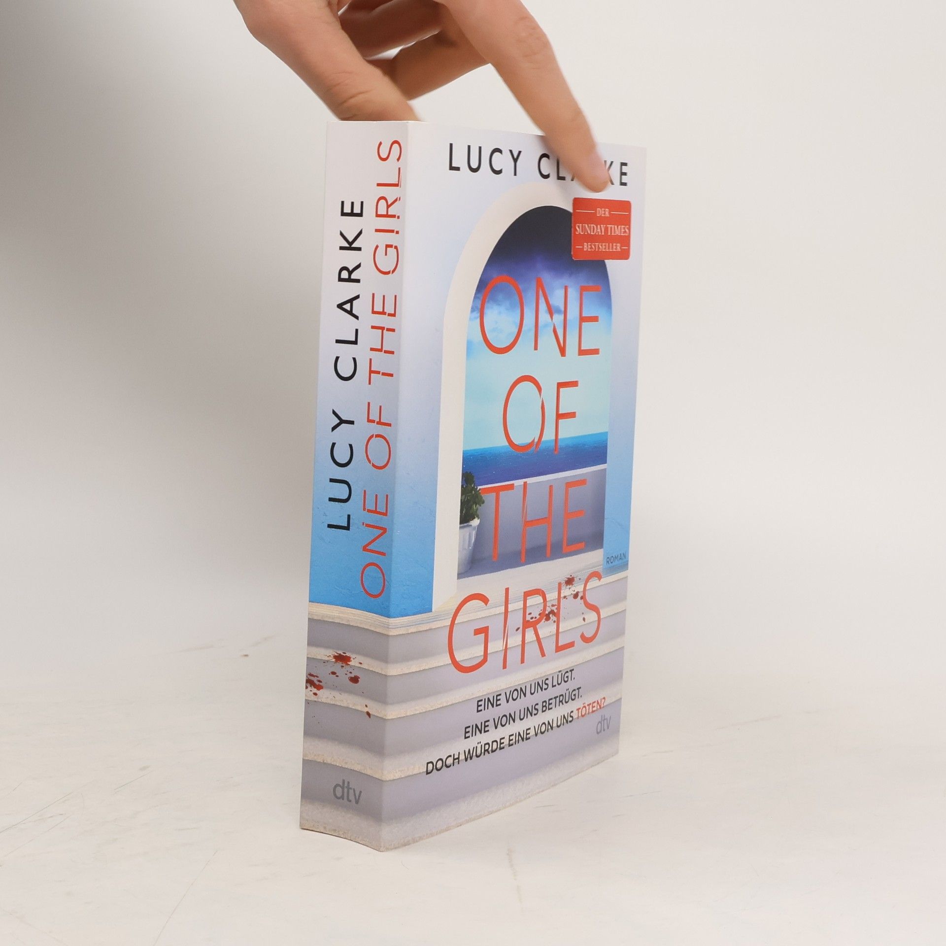 Lucy Clarke One of the Girls