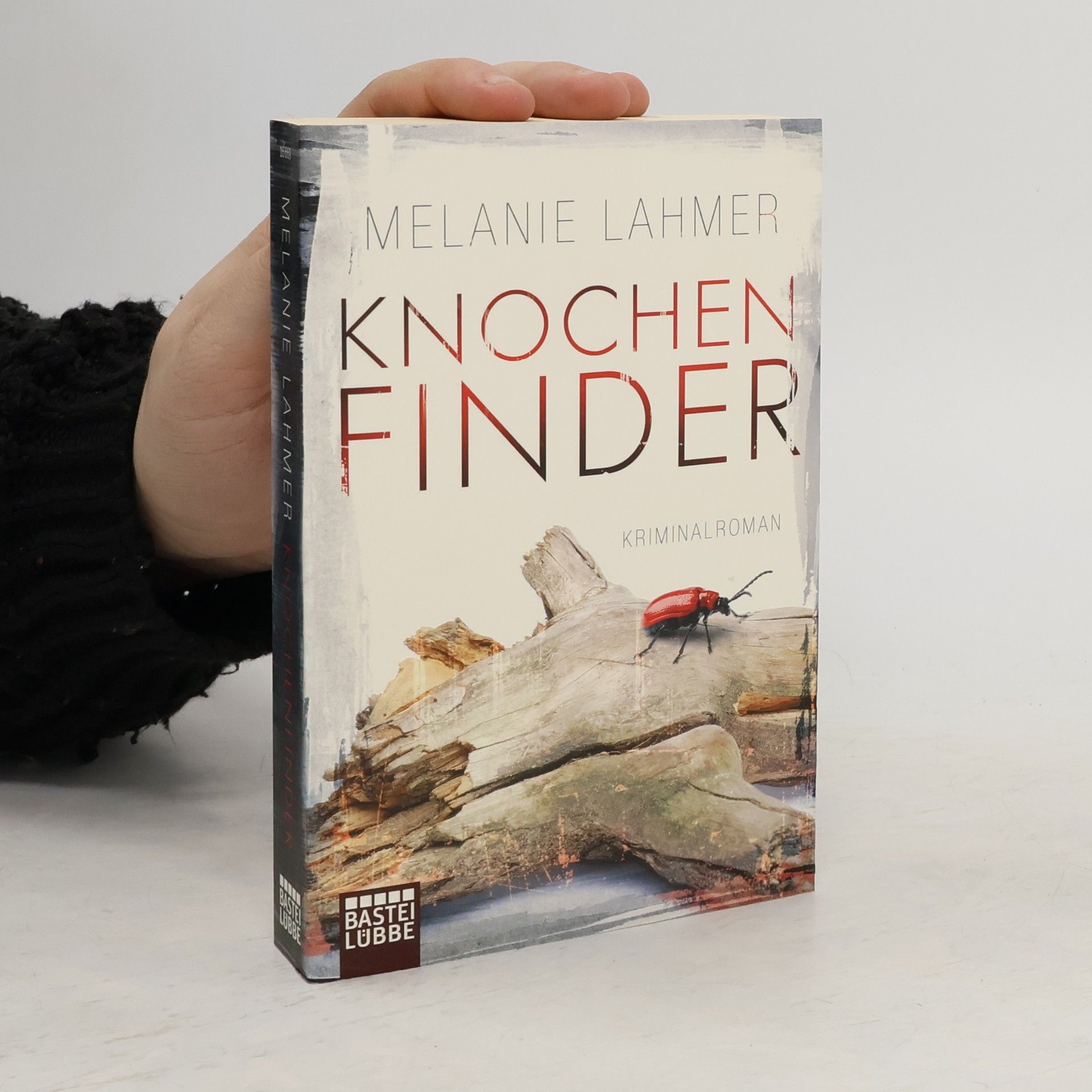 Melanie Lahmer Knochenfinder
