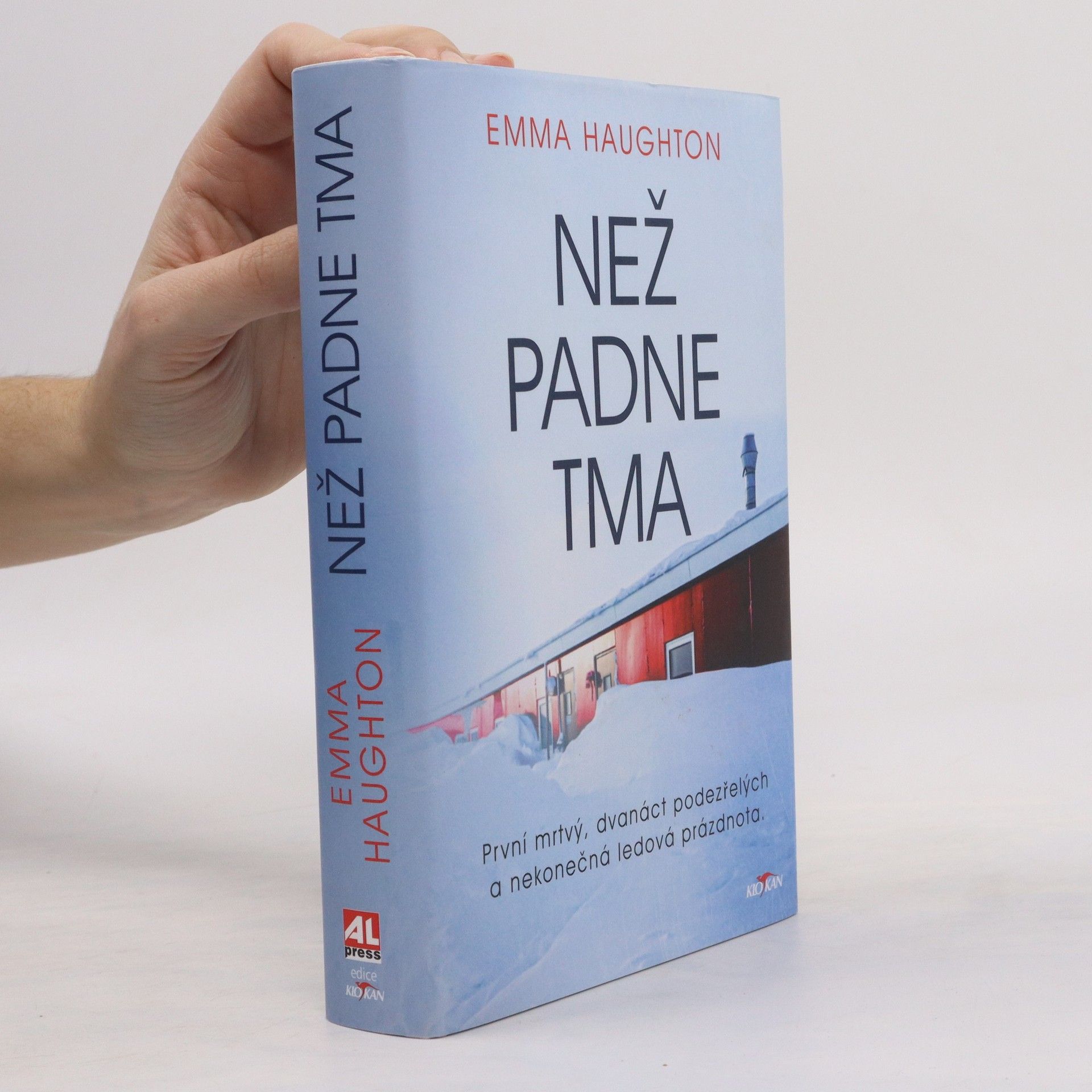 Emma Haughton Než padne tma