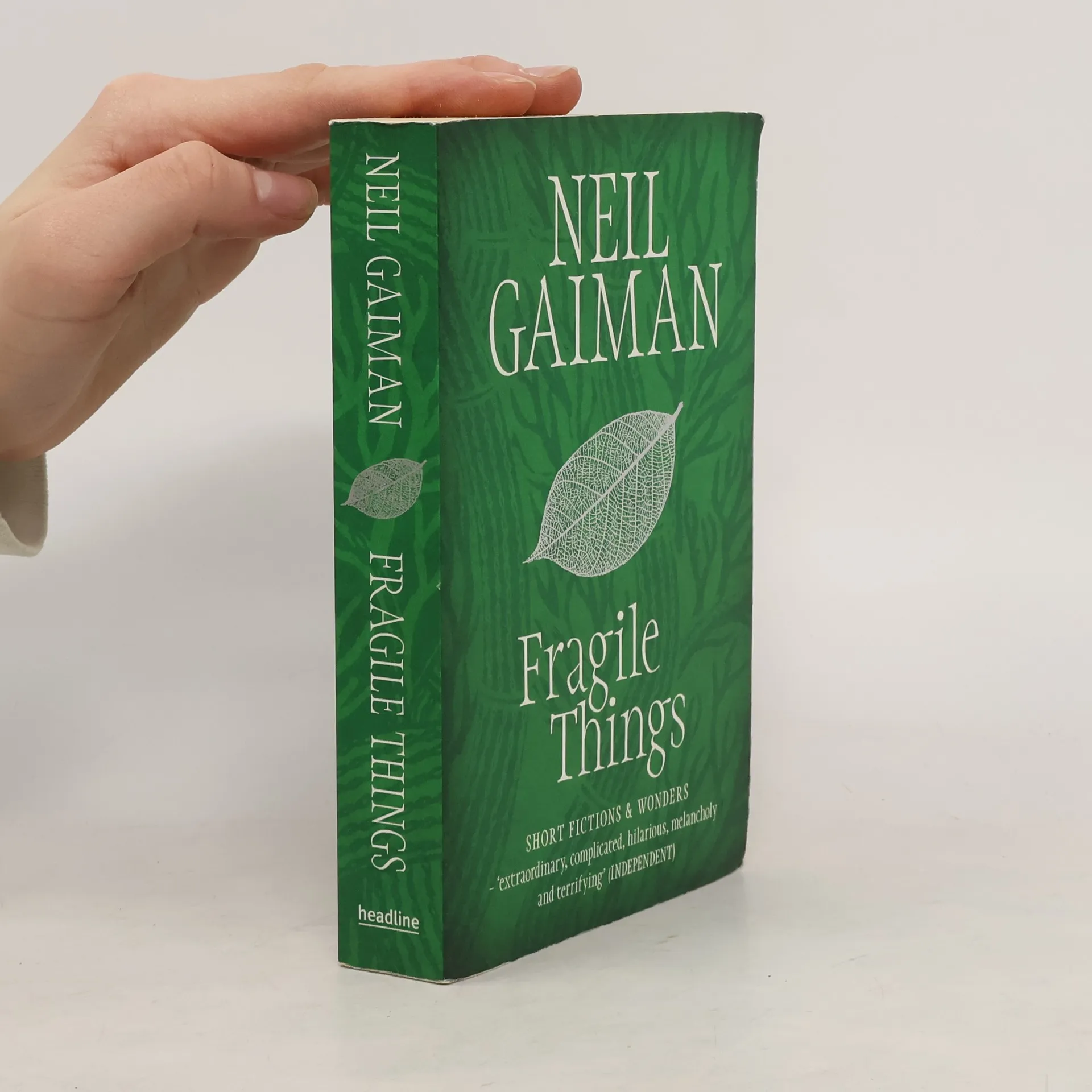 Fragile things | Kniha | pevná | Neil Gaiman | EN
