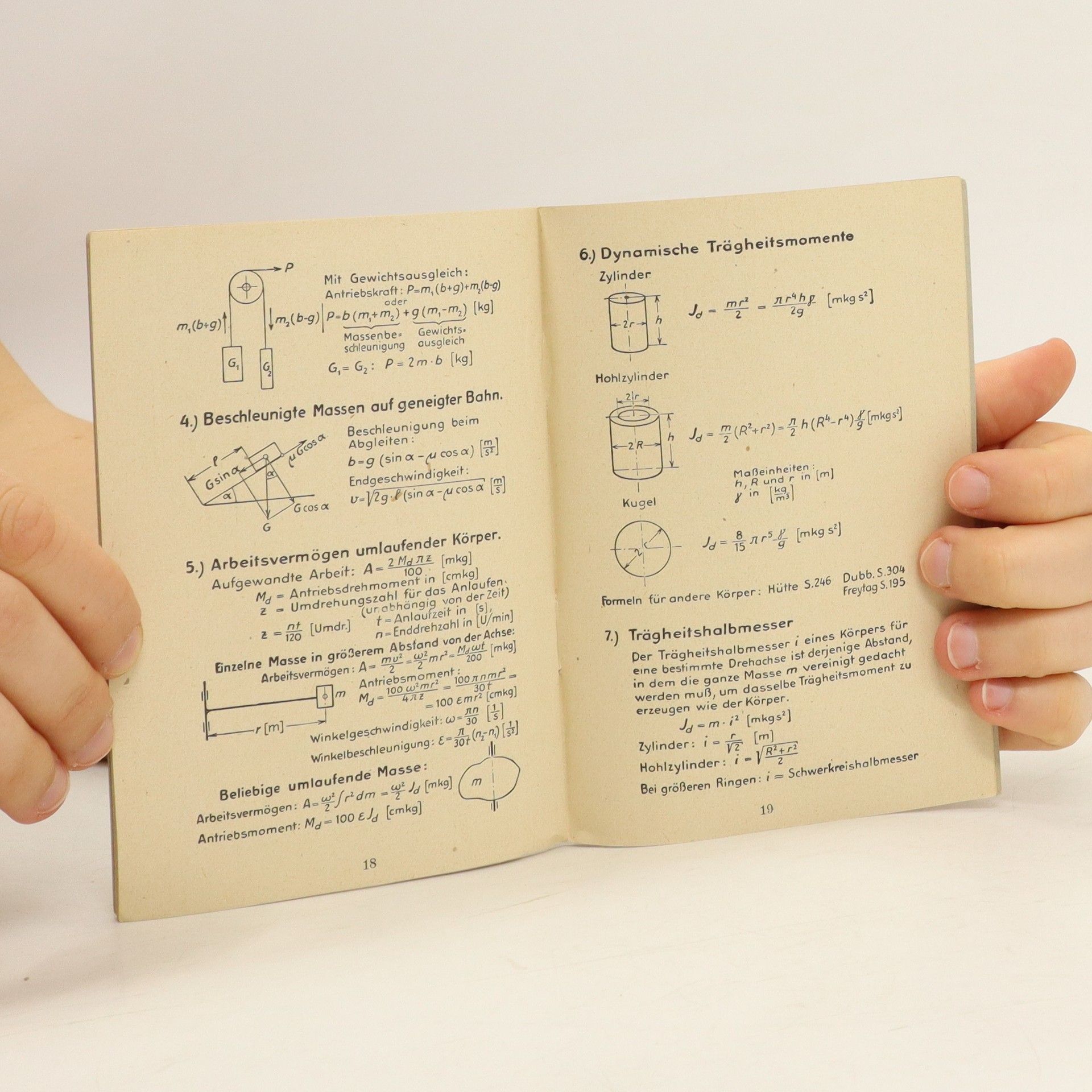 Autorenkollektiv Mechanik. Grundbegrisse und Formeln