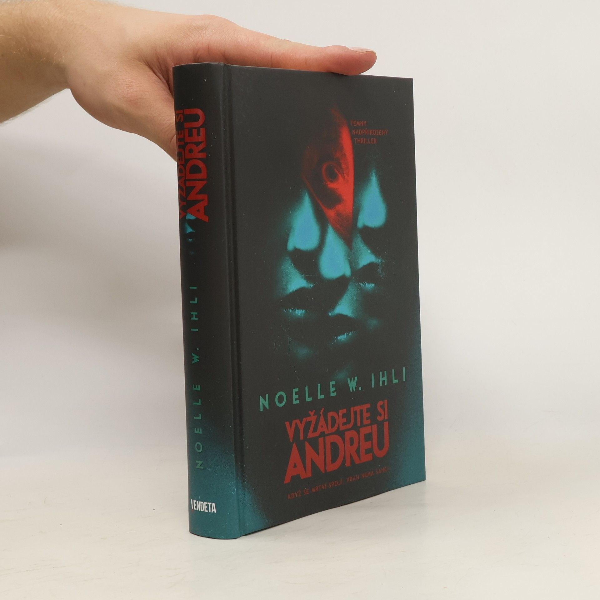 Noelle W. Ihli Vyžádejte si Andreu