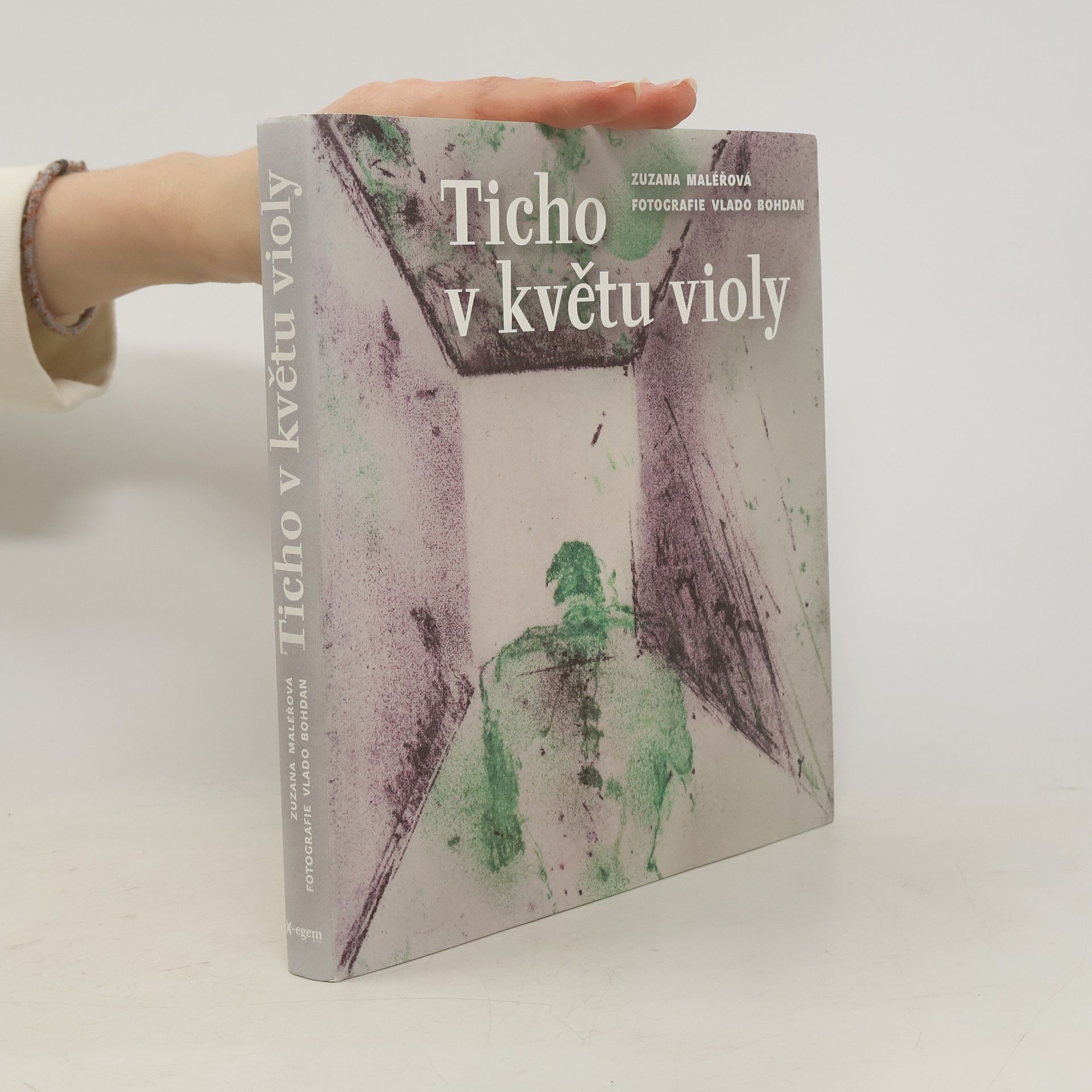Zuzana Maléřová Ticho v květu violy