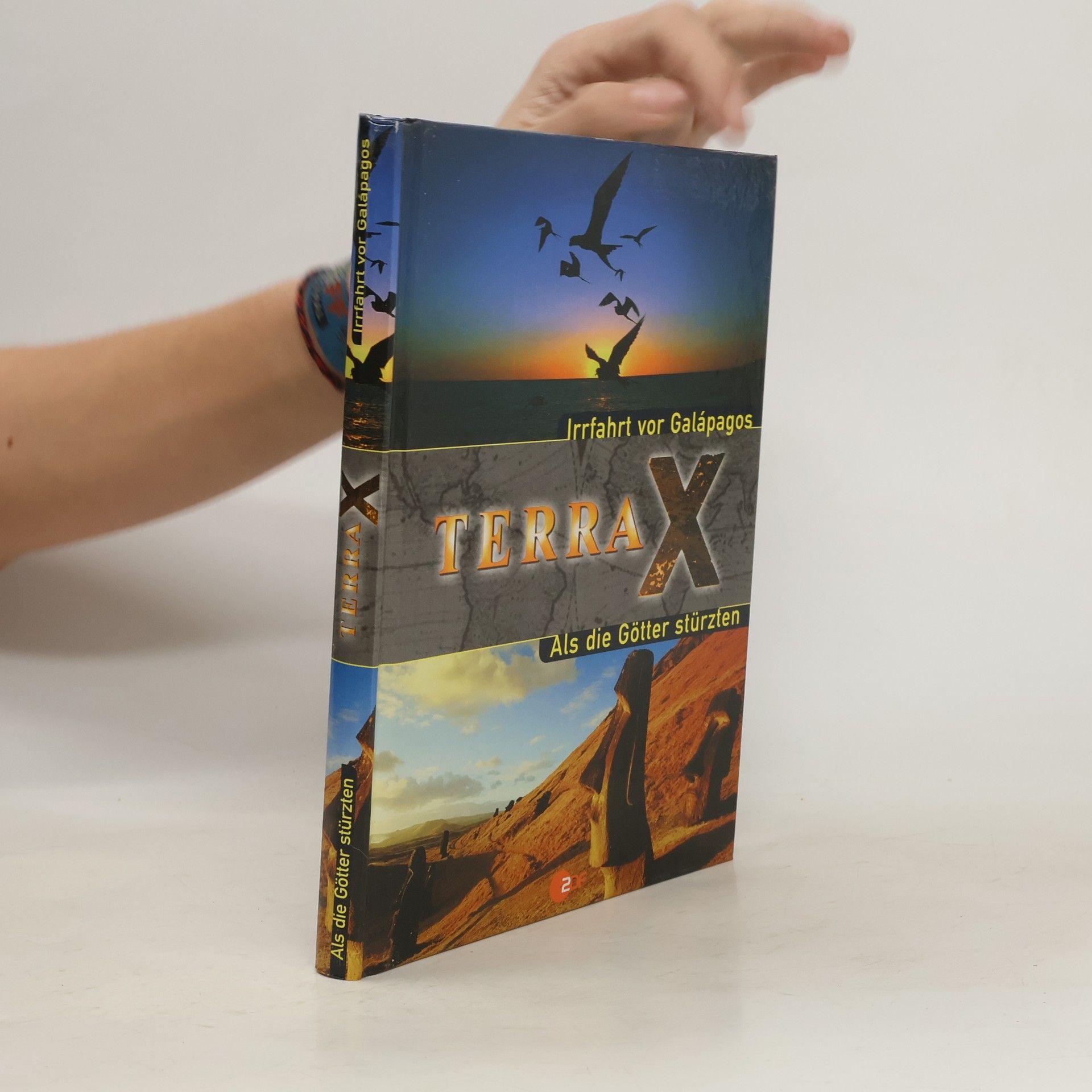 Rolf Pflücke  Terra X – Irrfahrt vor Galapagos / Als die Götter stürzten
