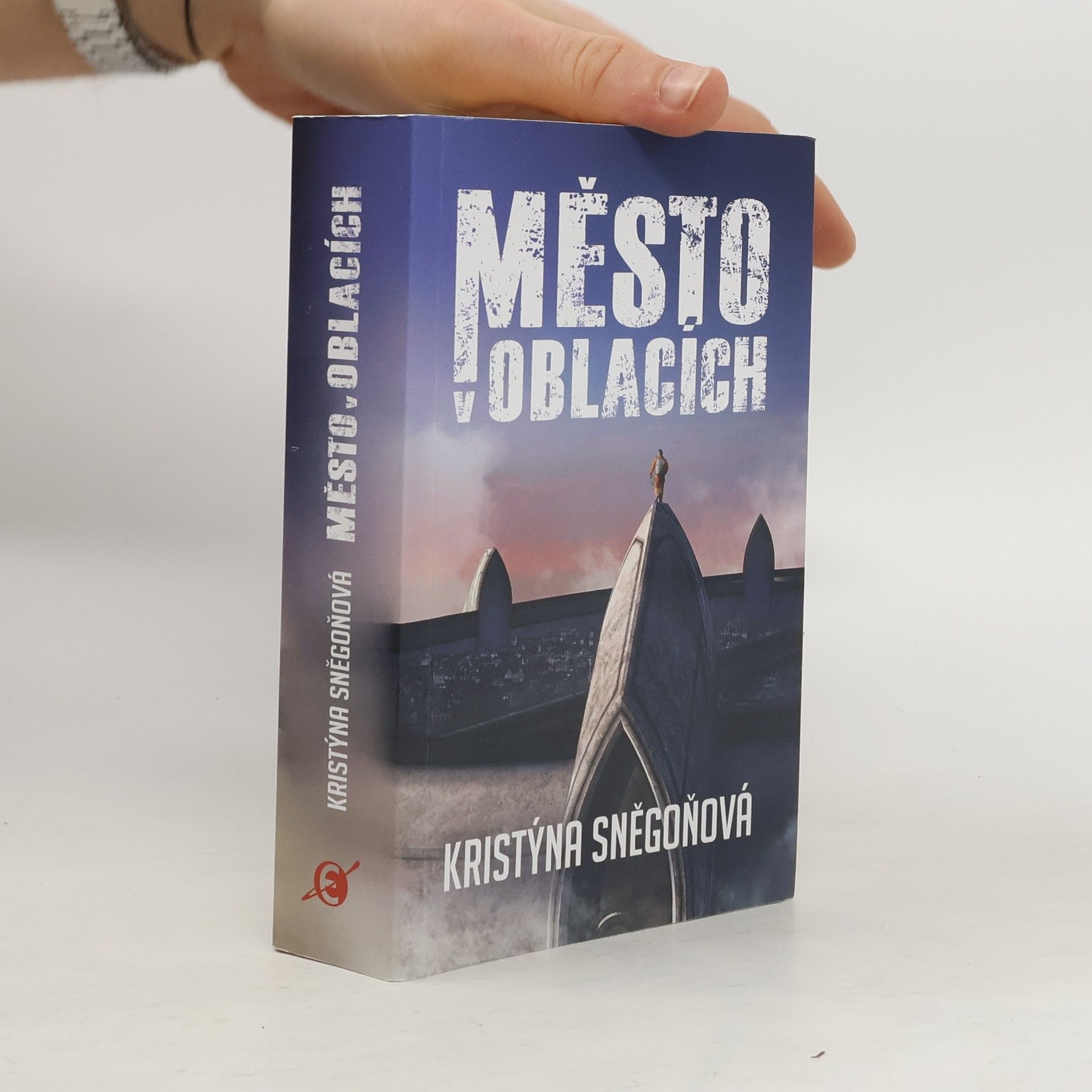 Kristýna Sněgoňová Město v oblacích