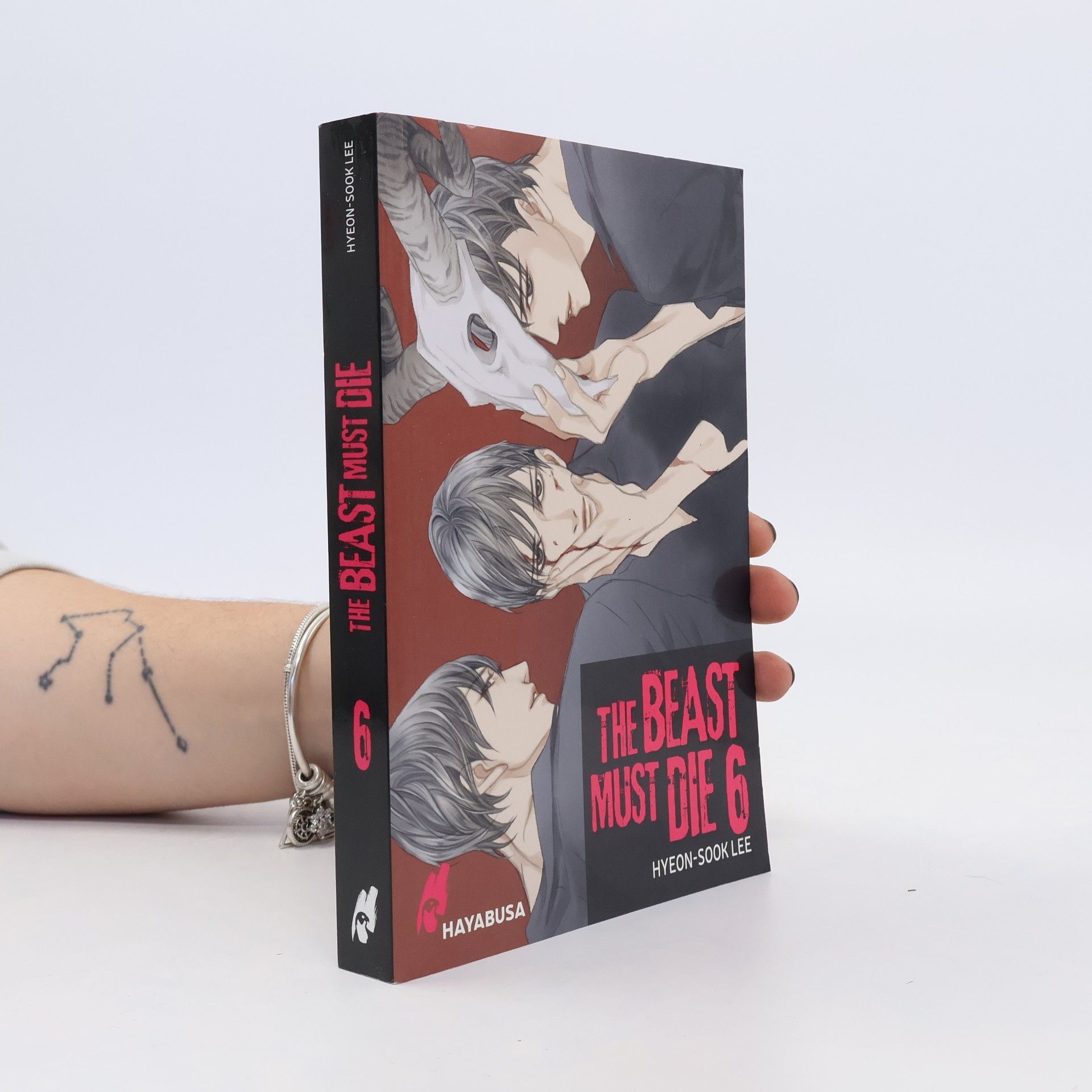 Hyeon sug I. The beast must die