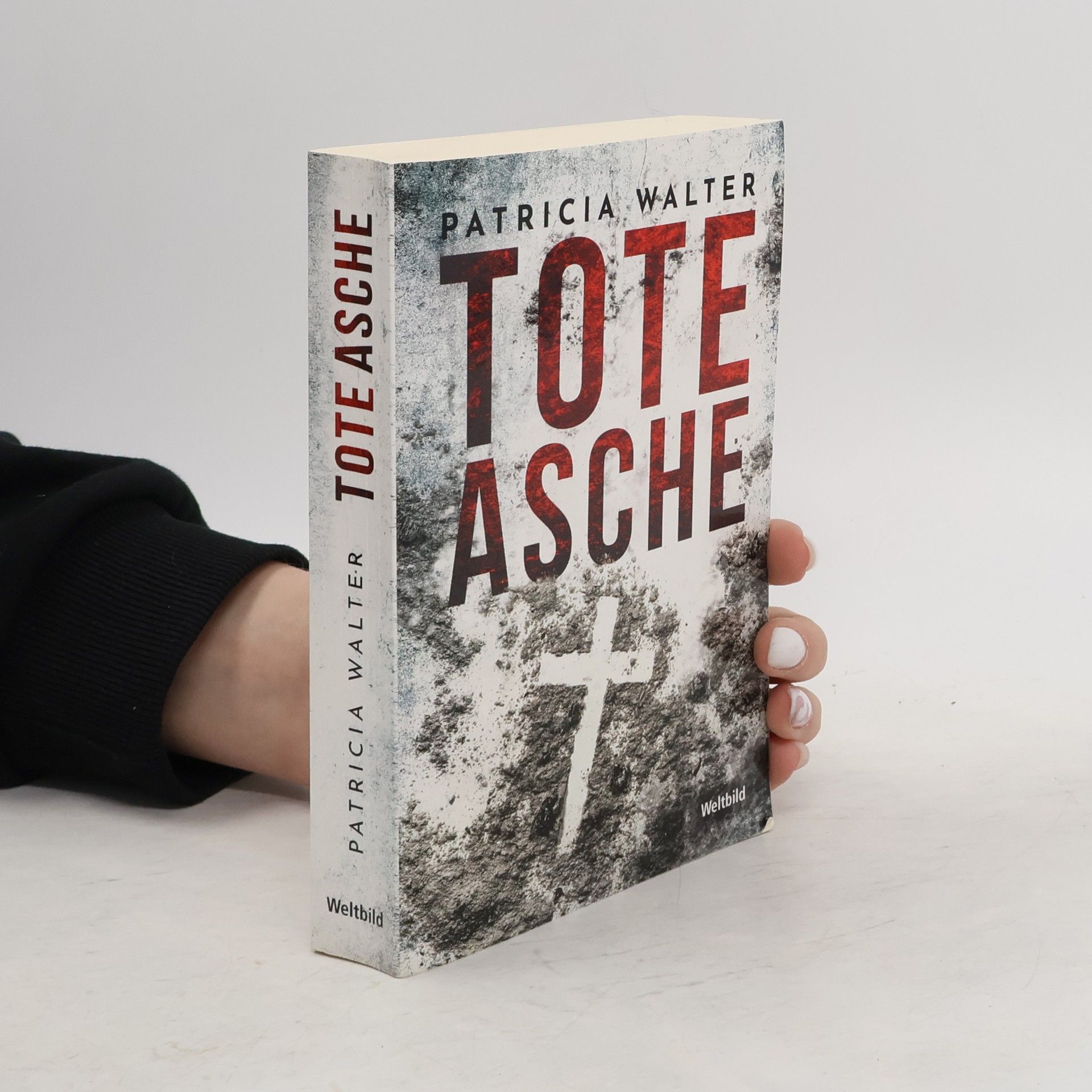 Patricia Walter Tote Asche