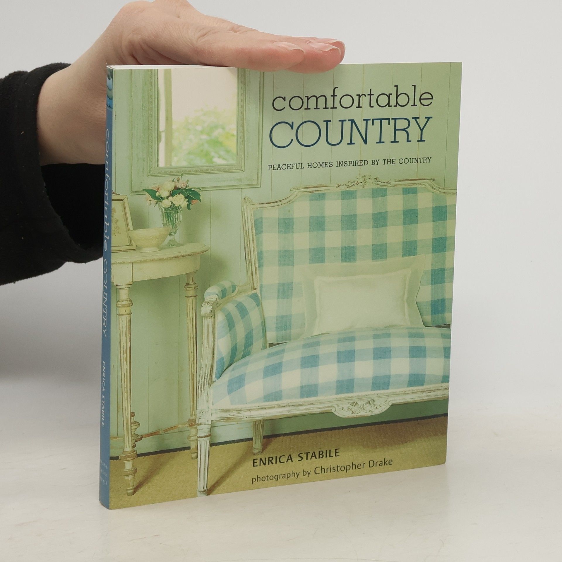 Enrica Stabile Comfortable Country