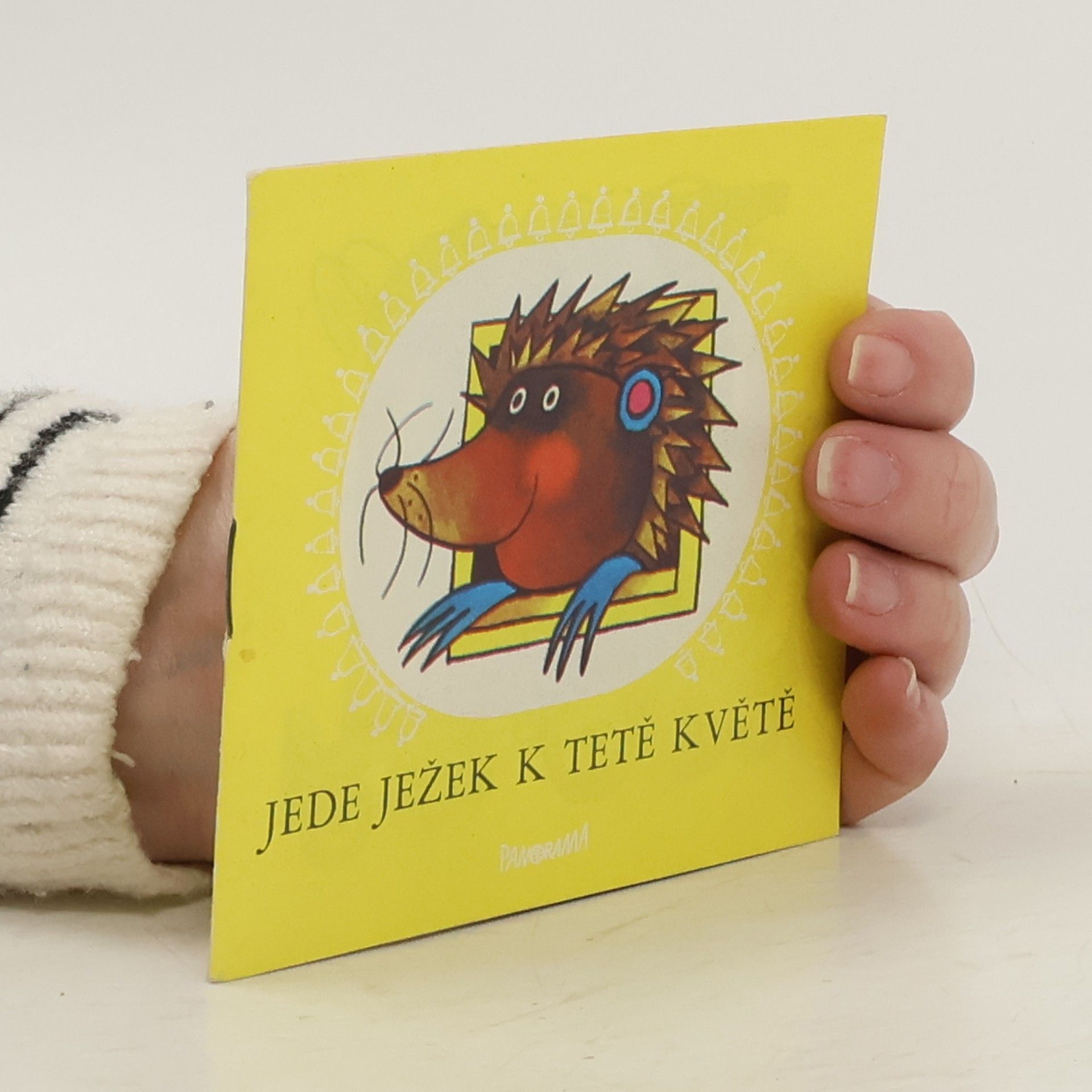 AA.VV. Jede ježek k tetě Květě