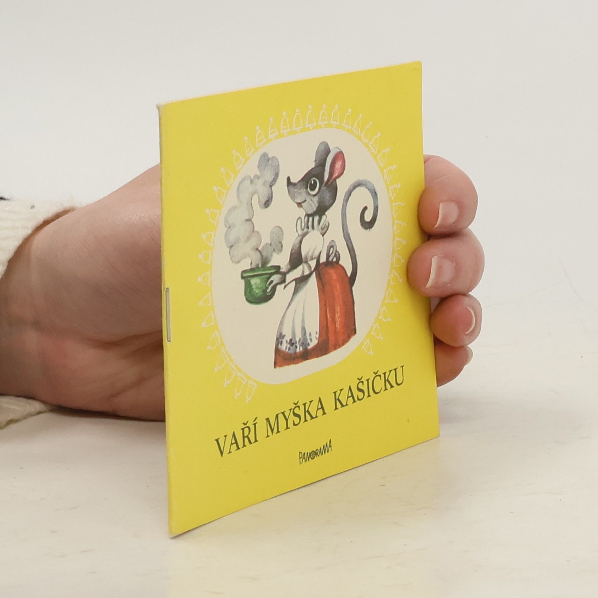 AA.VV. Vaří myšička kašičku