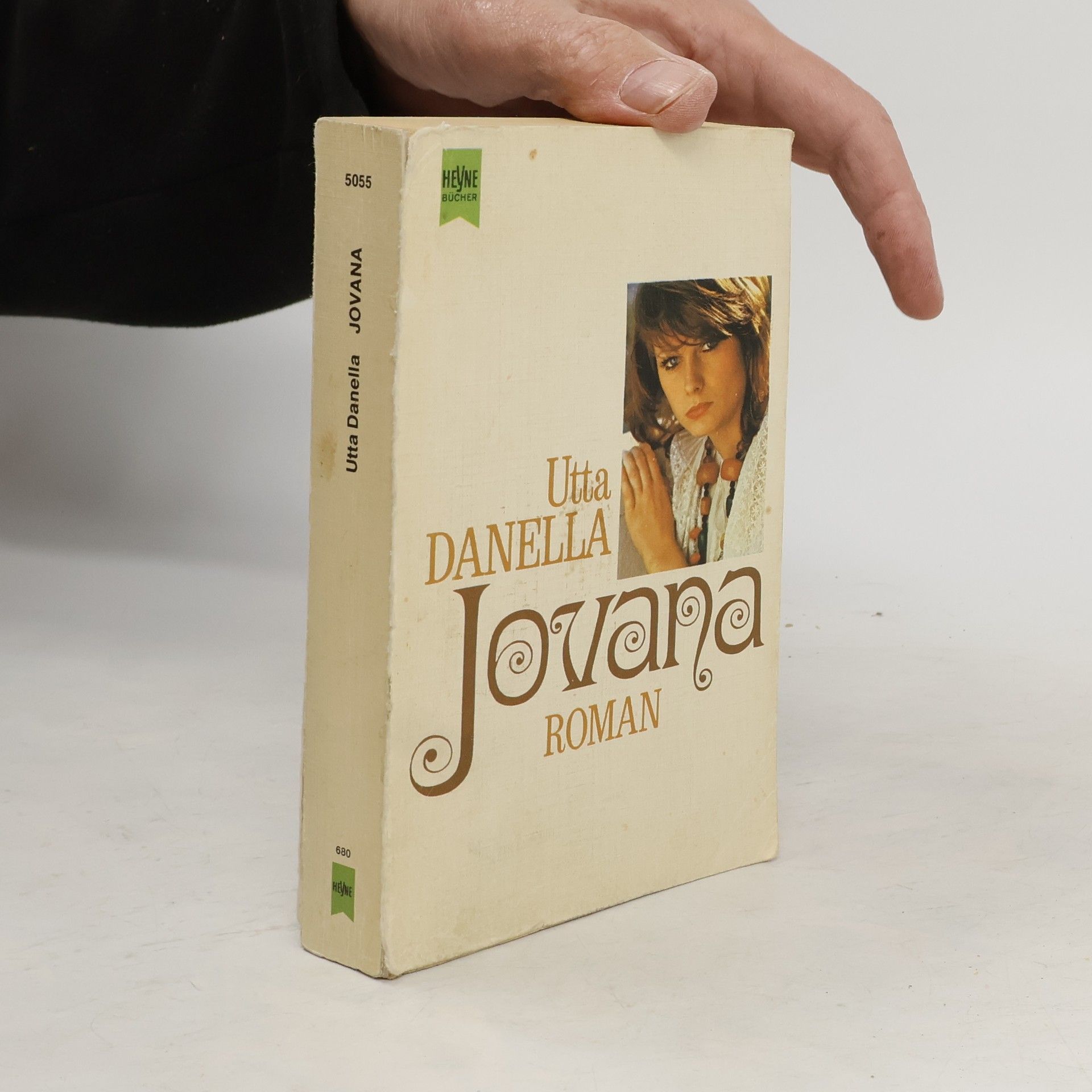 Utta Danella Jovana