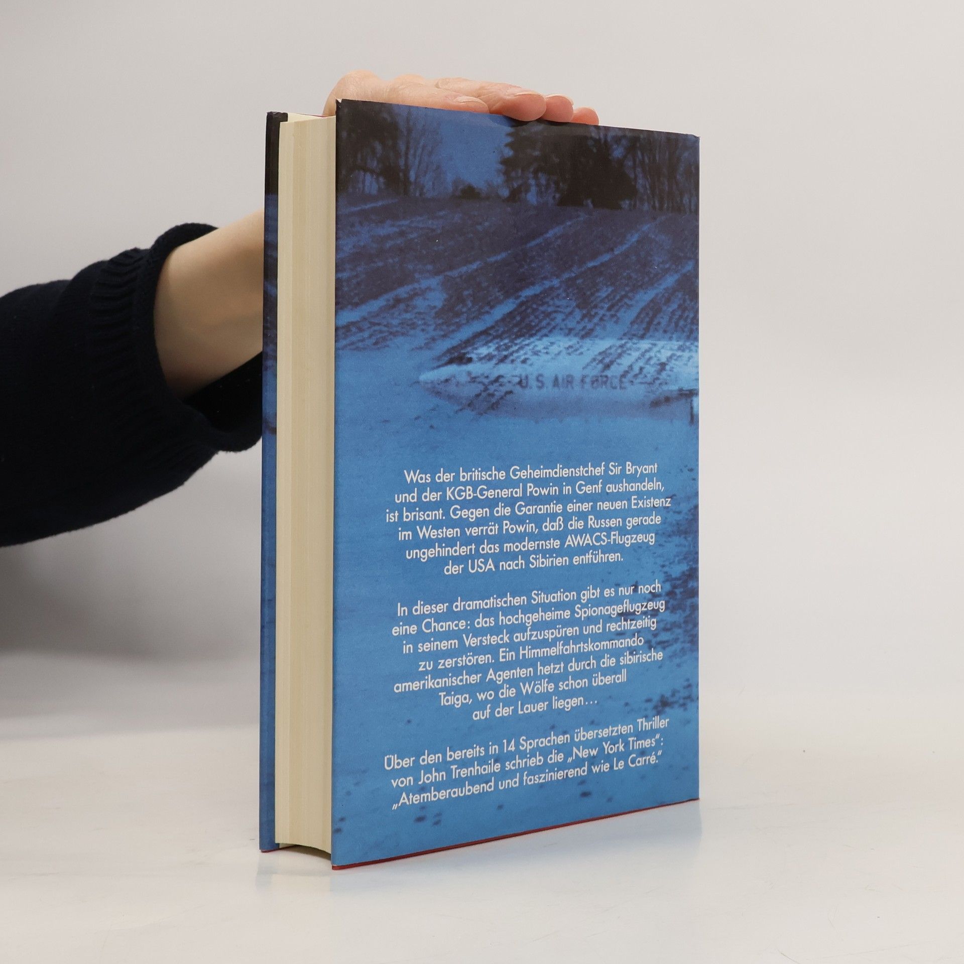 John Trenhaile Roter Schnee in der Taiga