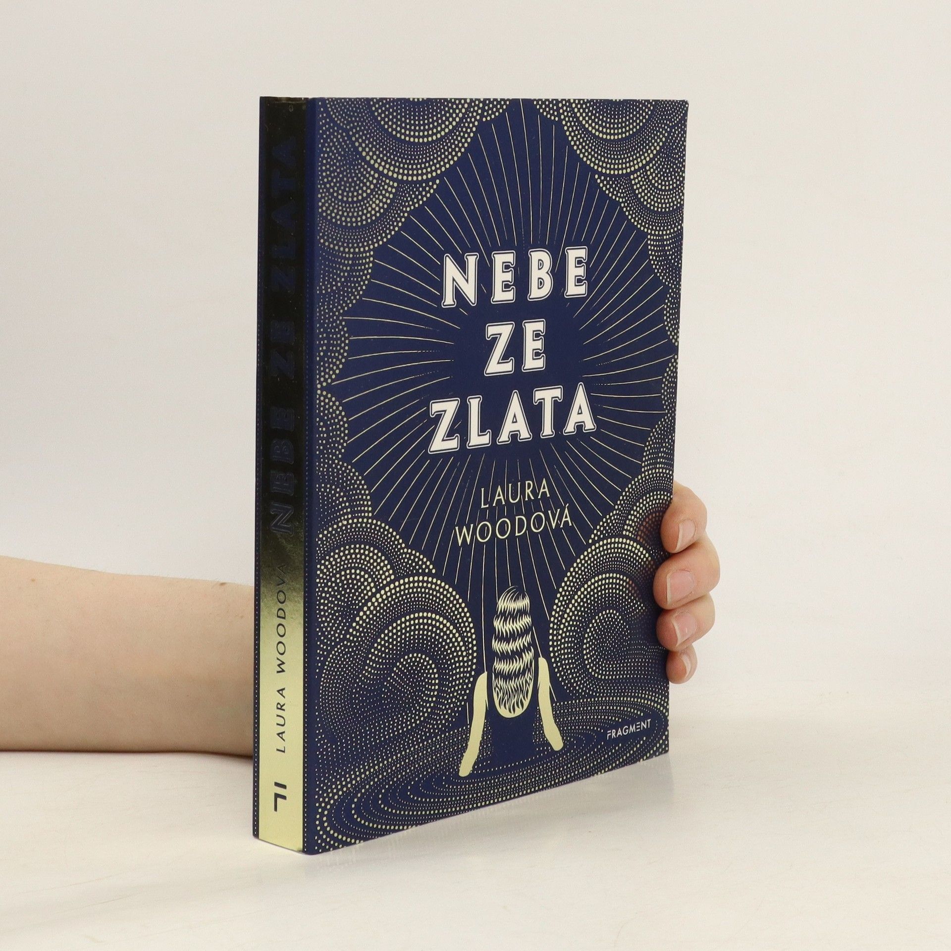 Laura Wood Nebe ze zlata