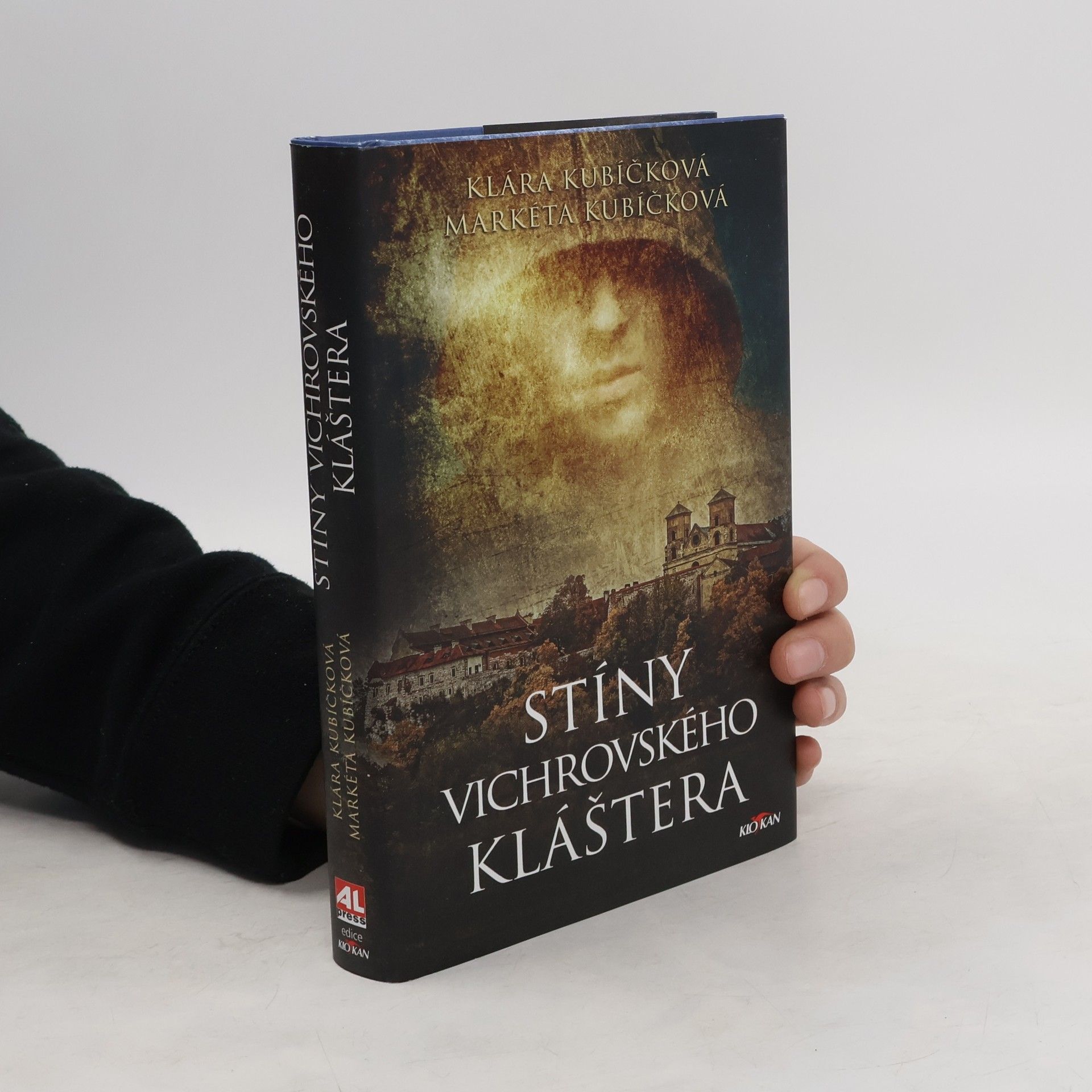 Klára Kubičková Stíny Vichrovského kláštera