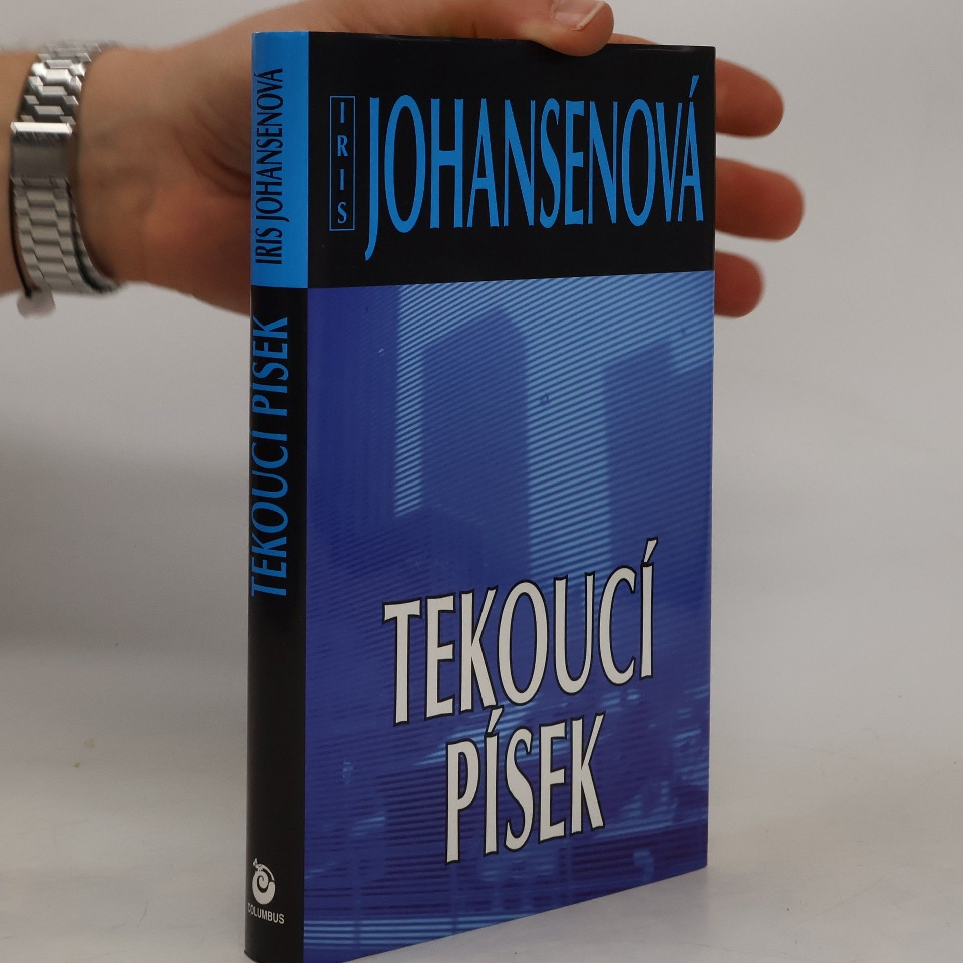 Iris Johansen Tekoucí písek